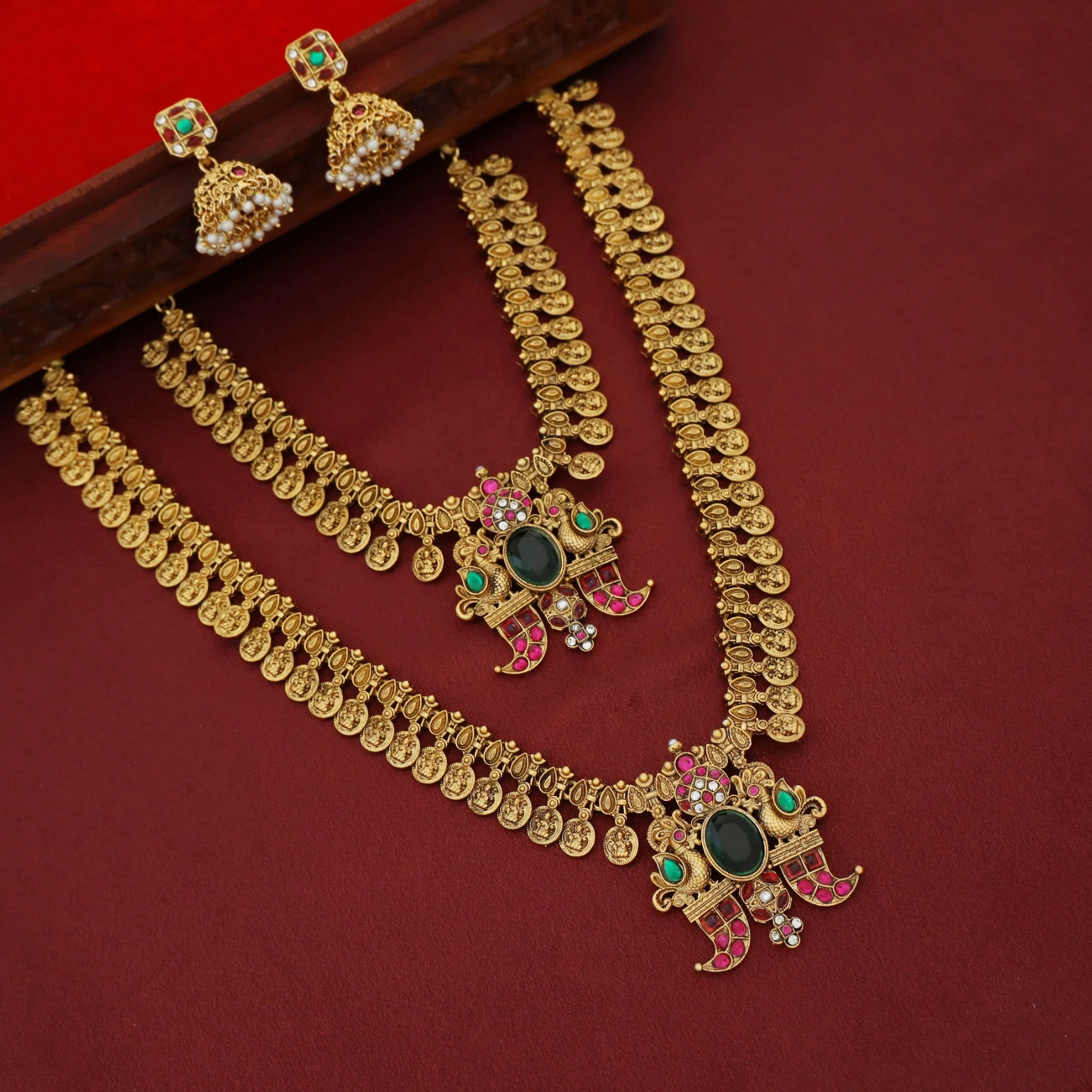 Ishvarya Devi Kashi Bridal Set Neckpiece With Earring - Image 3