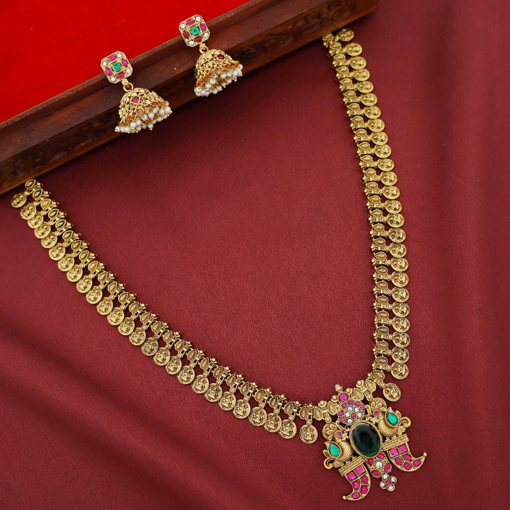 Ishvarya Kashi Long Haram With Earring - Image 3
