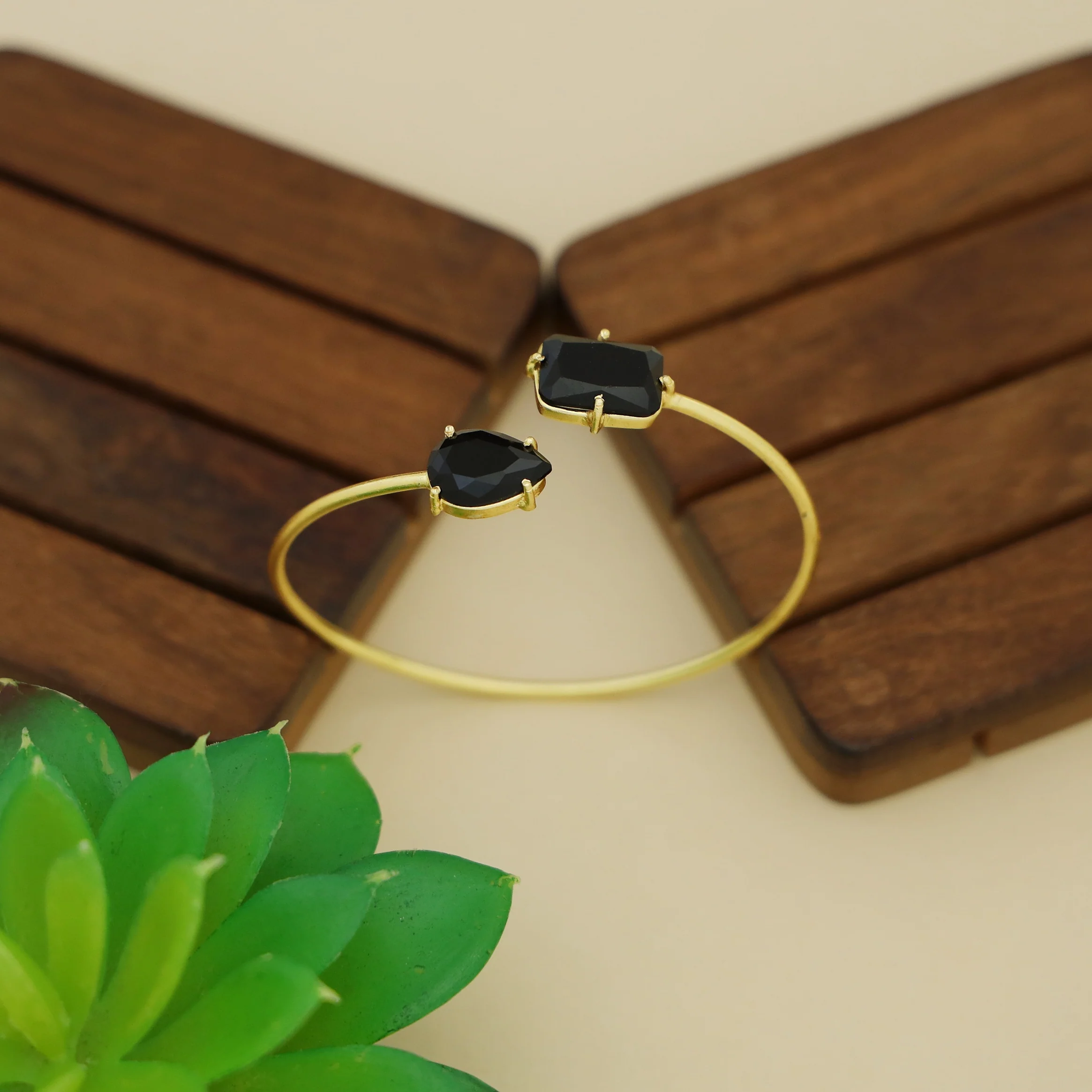 Isla Golden Claw Rectangle Drop Glossy Stone Bangle - Image 8