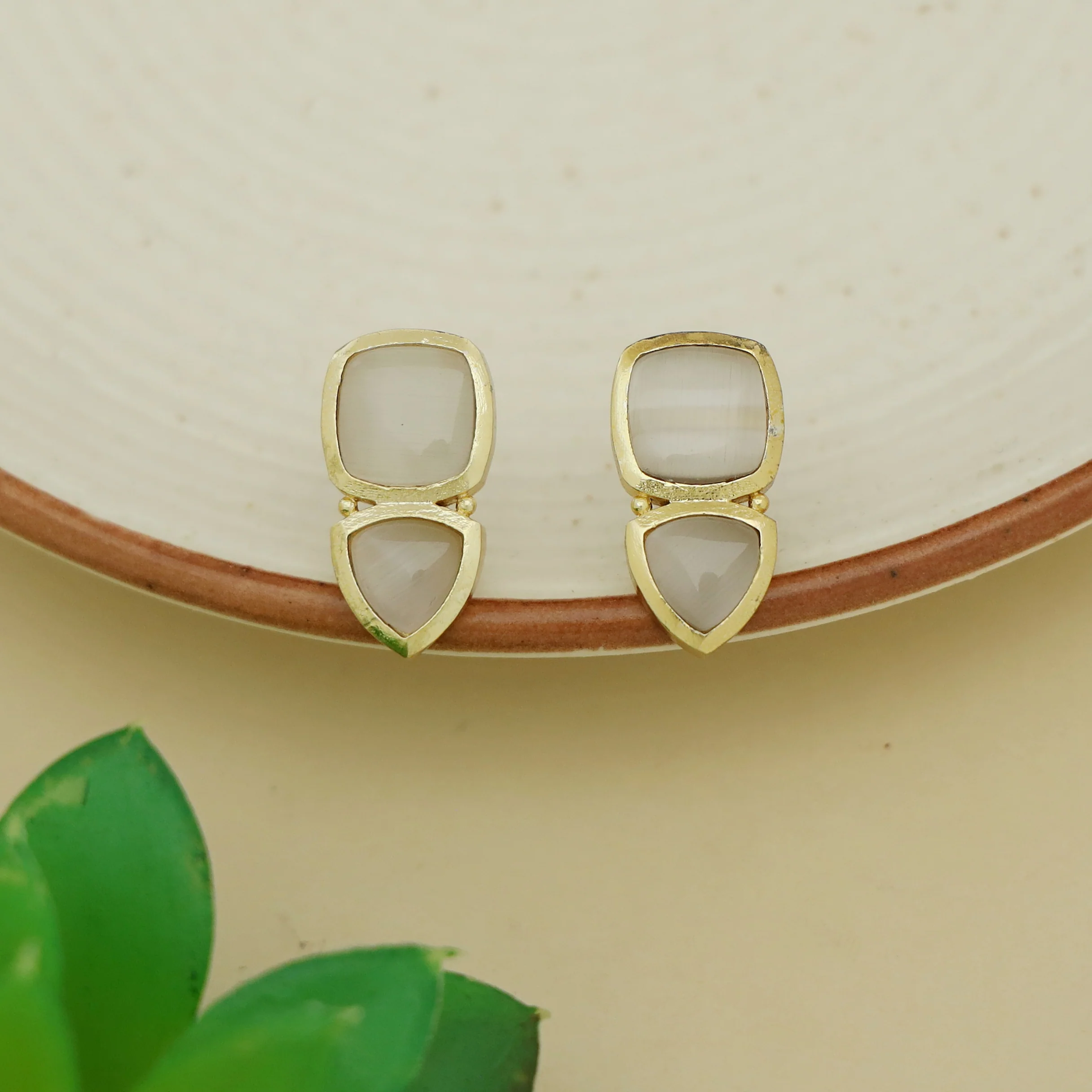 Ivanna Curved Square Triangle Earring - Image 5