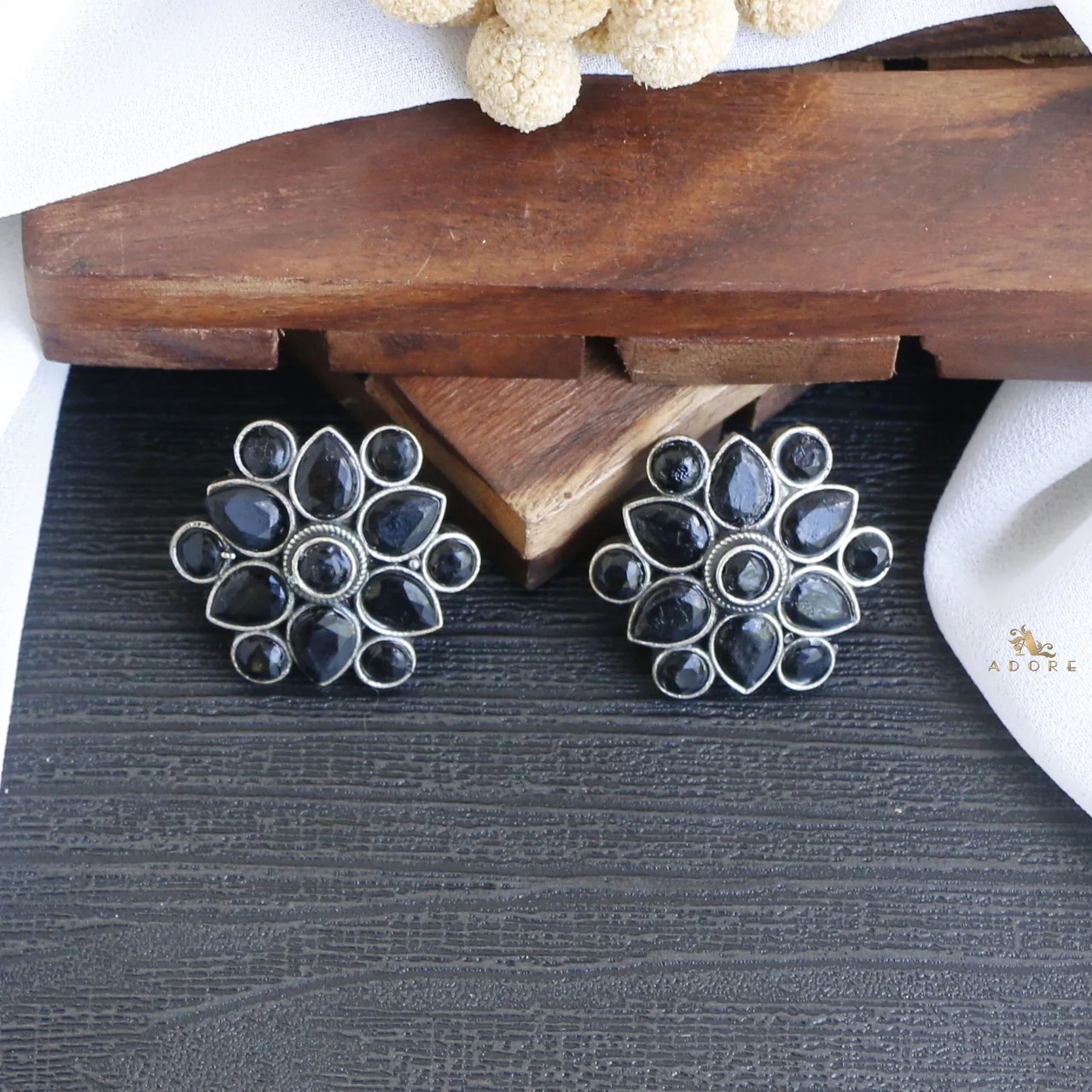 Ivory Stud - Image 10