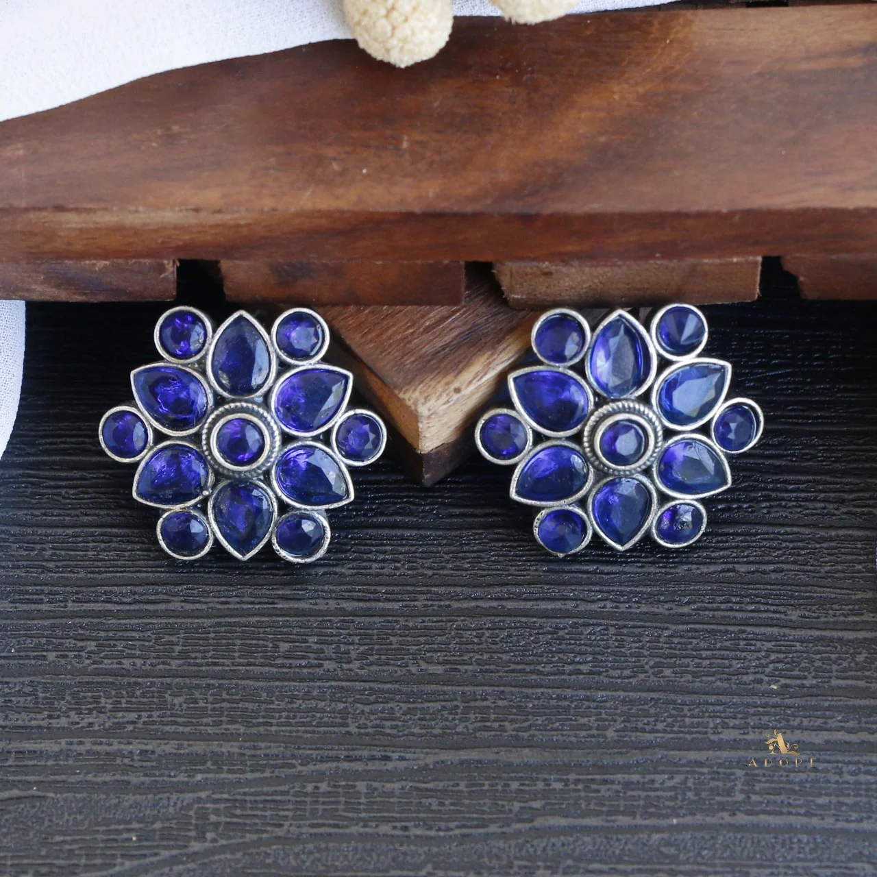 Ivory Stud - Image 3