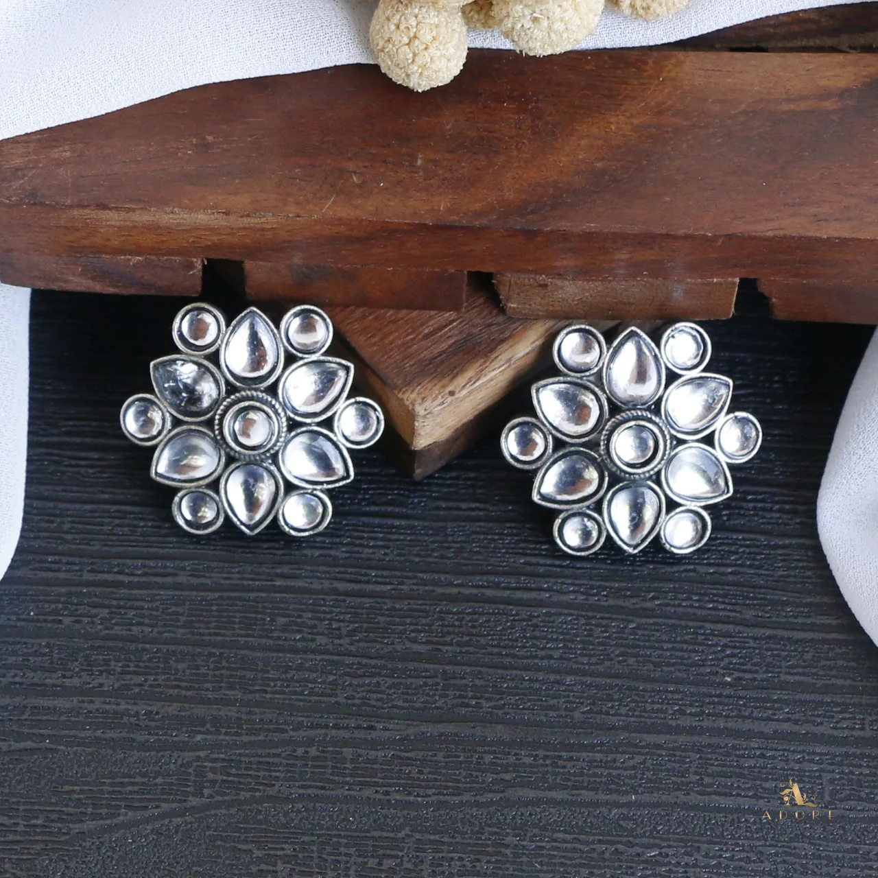 Ivory Stud - Image 6