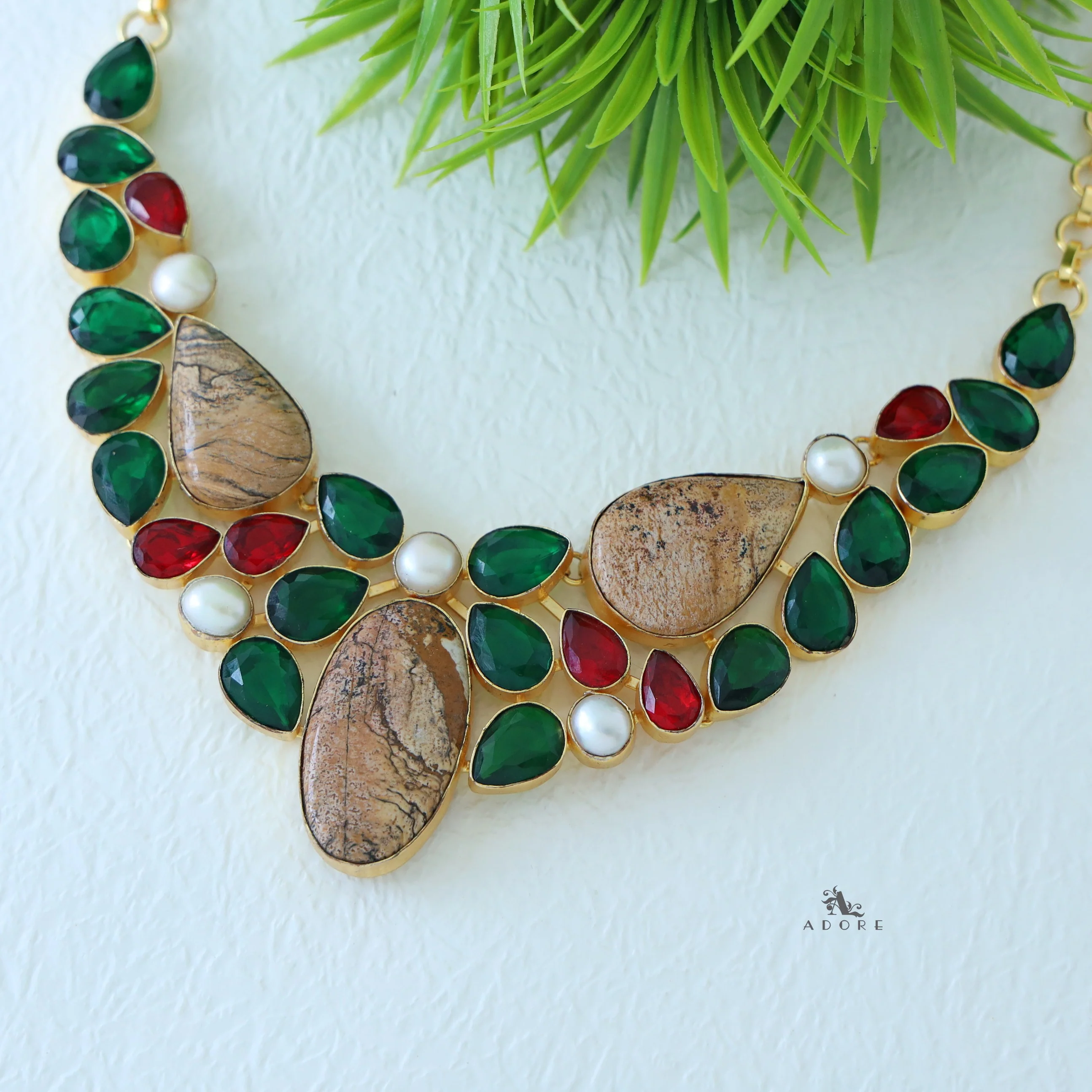 Ivy Glare Neckpiece - Image 2