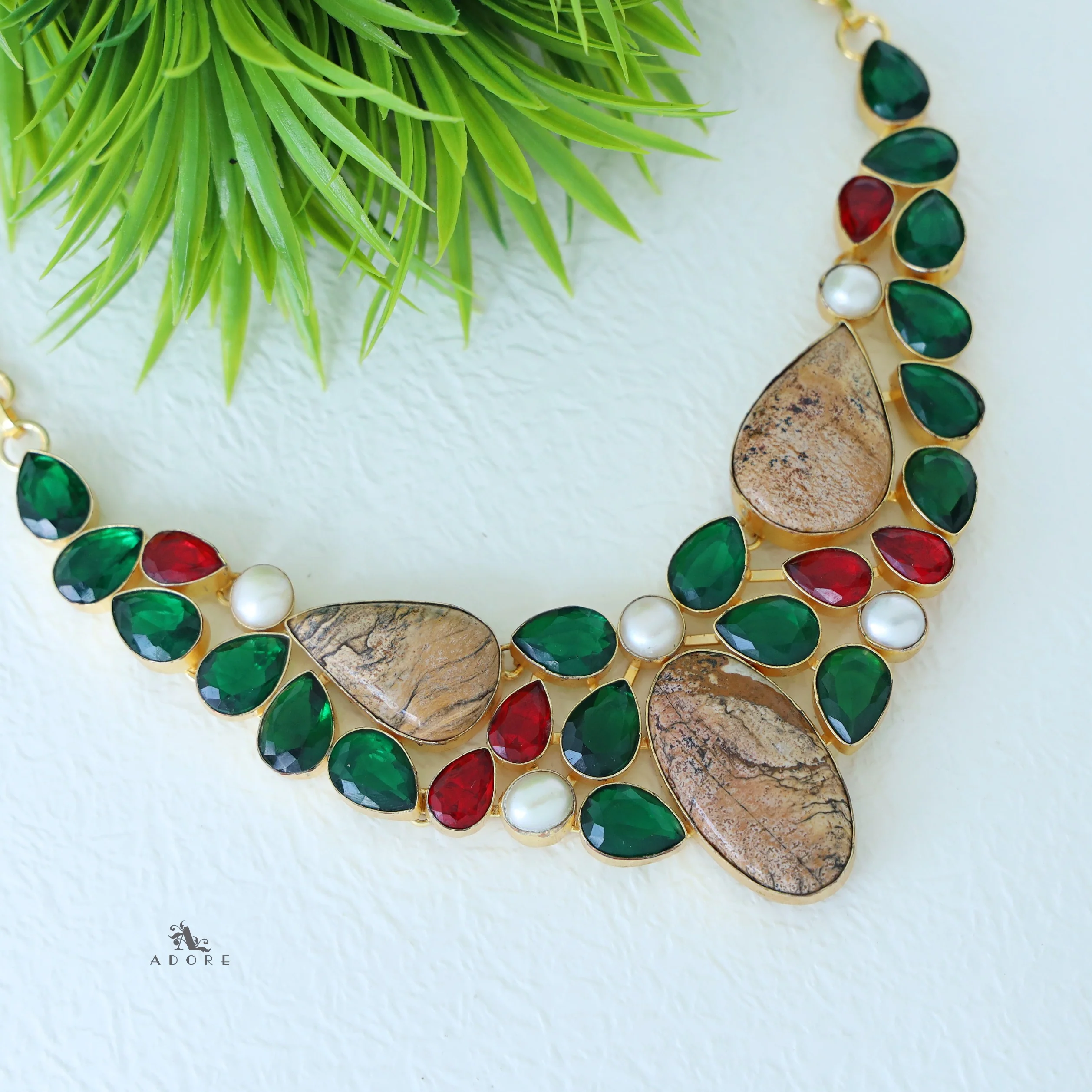 Ivy Glare Neckpiece - Image 3