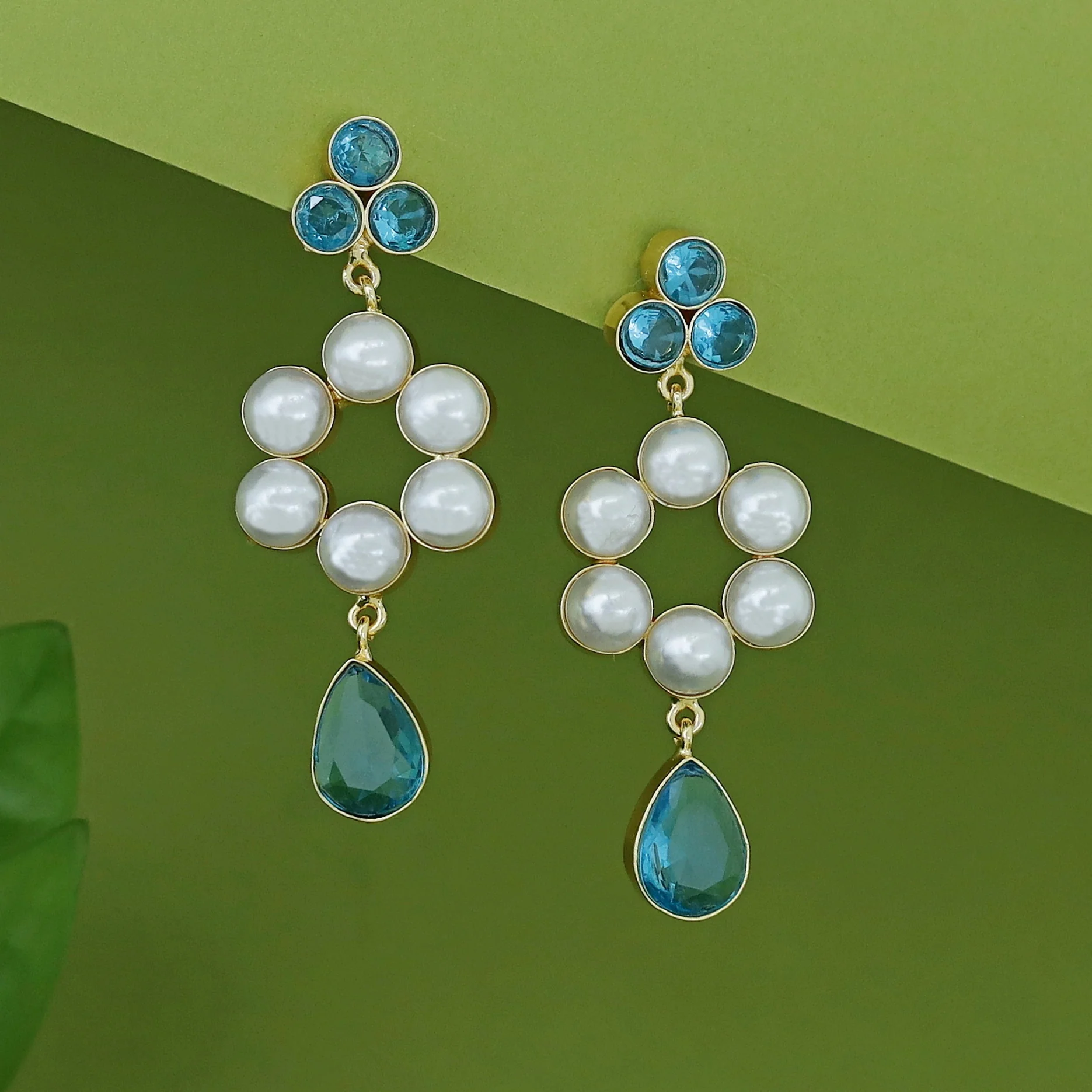 Izaan Glossy Drop Pearl Flower Earring - Image 2