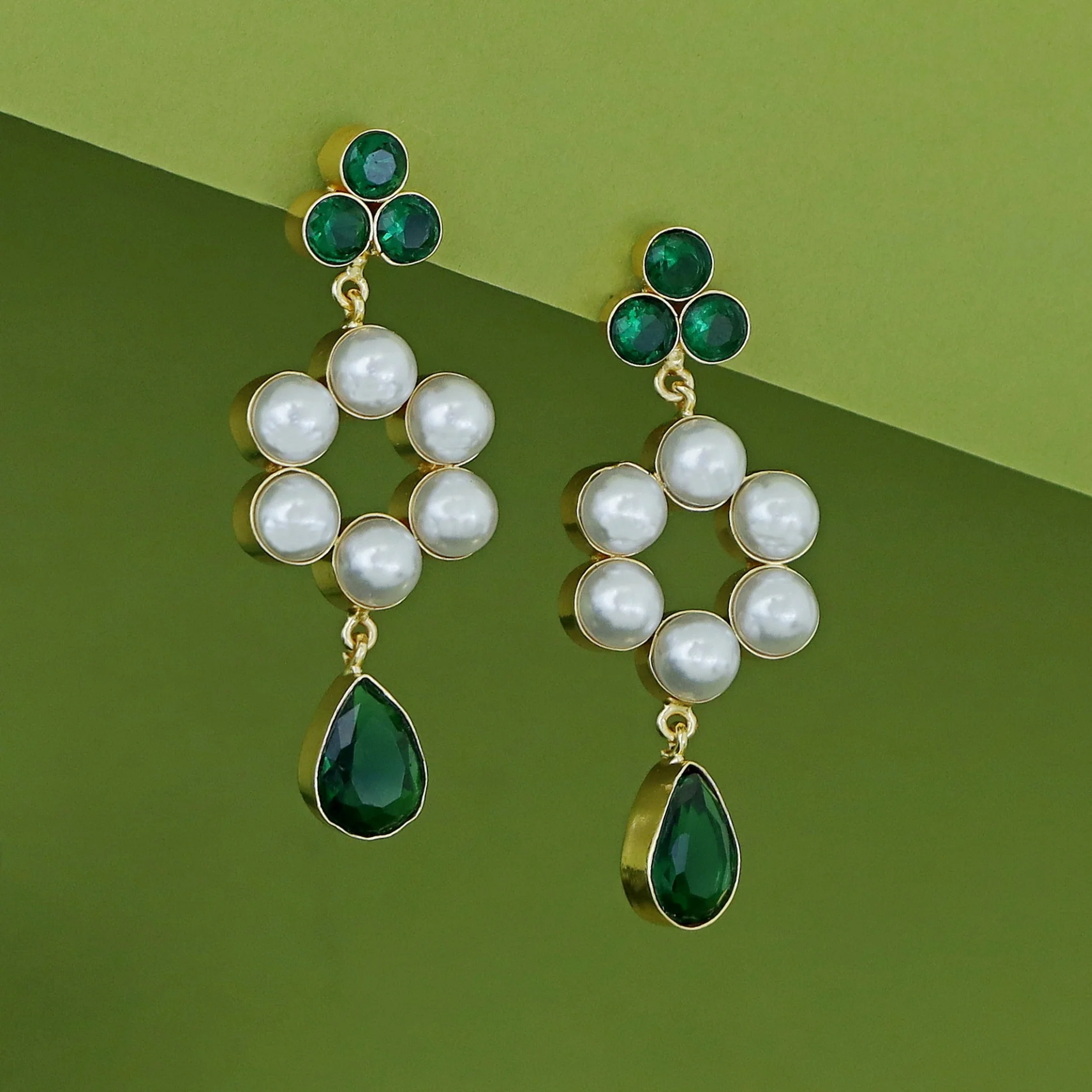 Izaan Glossy Drop Pearl Flower Earring - Image 3