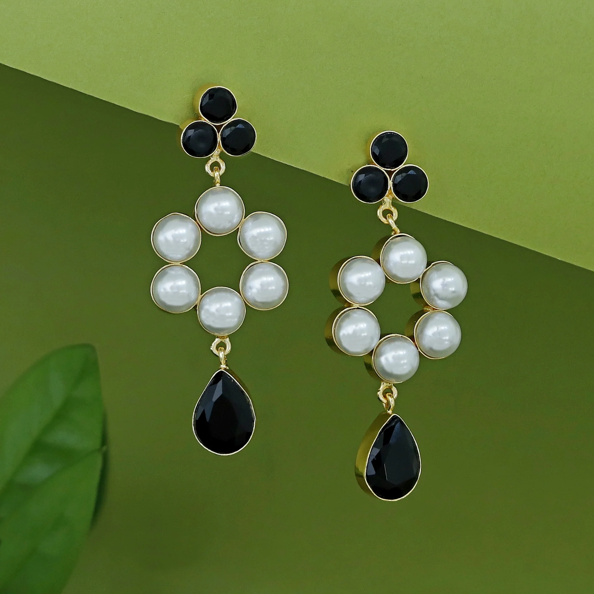 Izaan Glossy Drop Pearl Flower Earring - Image 7