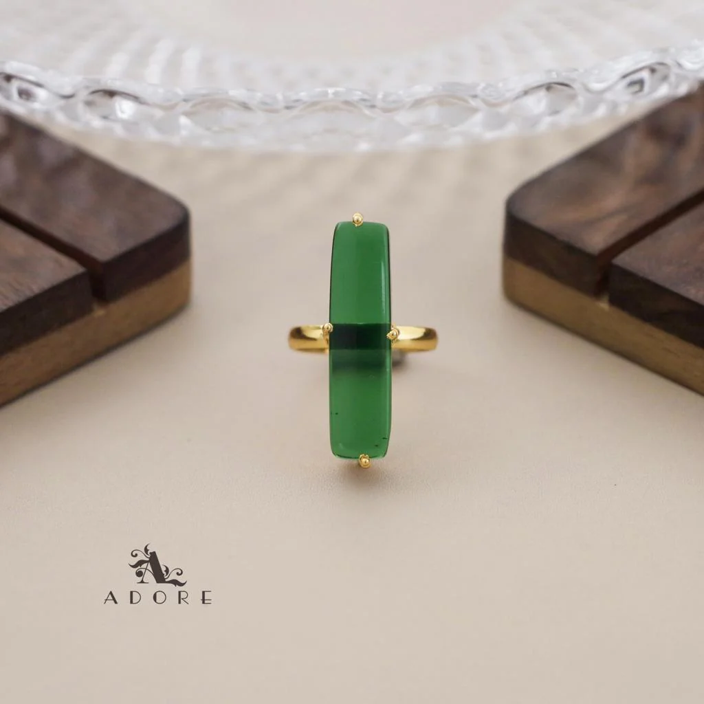 Jaarvi Glossy Rectangle Ring - Image 10