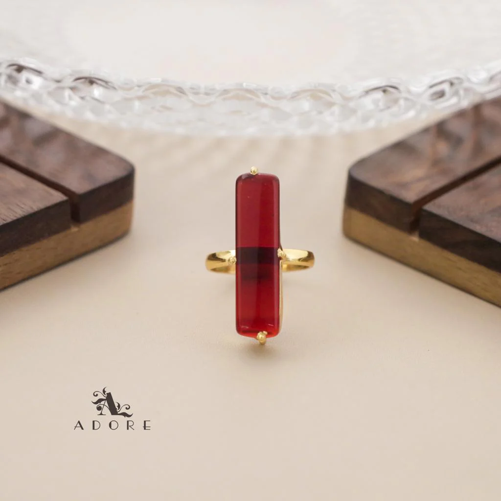 Jaarvi Glossy Rectangle Ring - Image 3