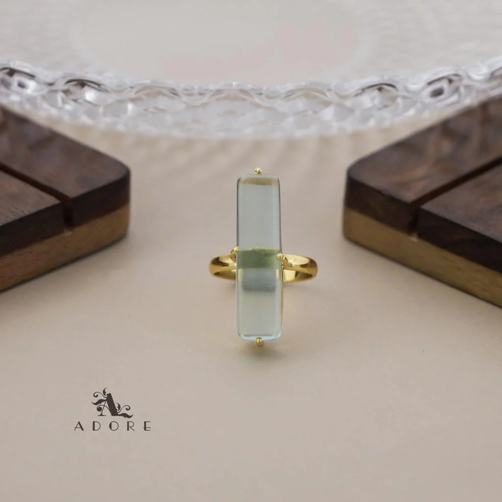Jaarvi Glossy Rectangle Ring - Image 5