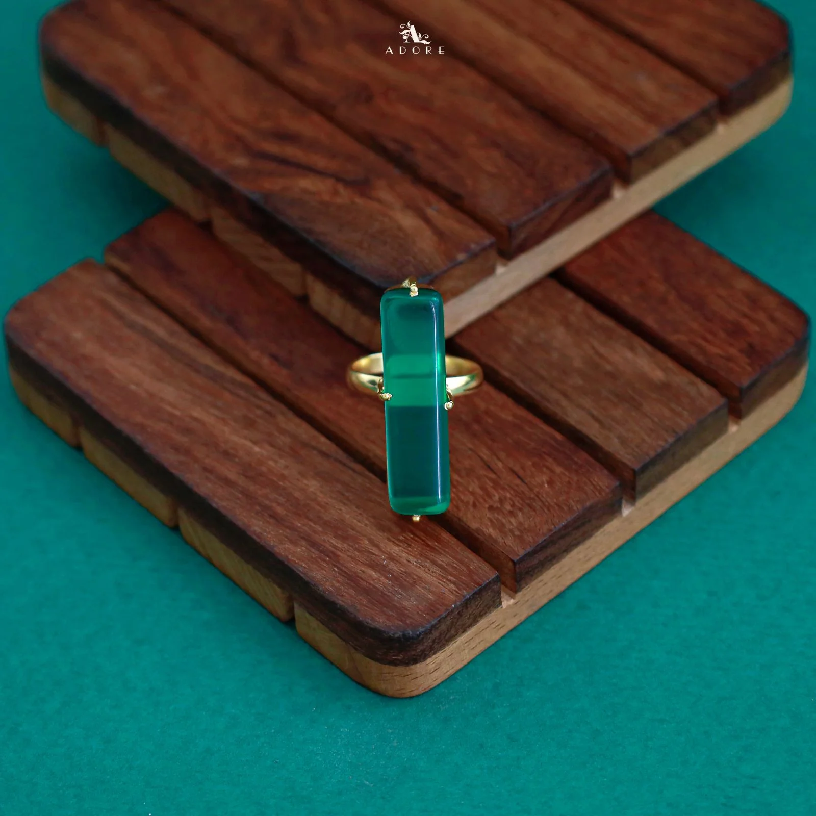 Jaarvi Glossy Rectangle Ring - Image 6