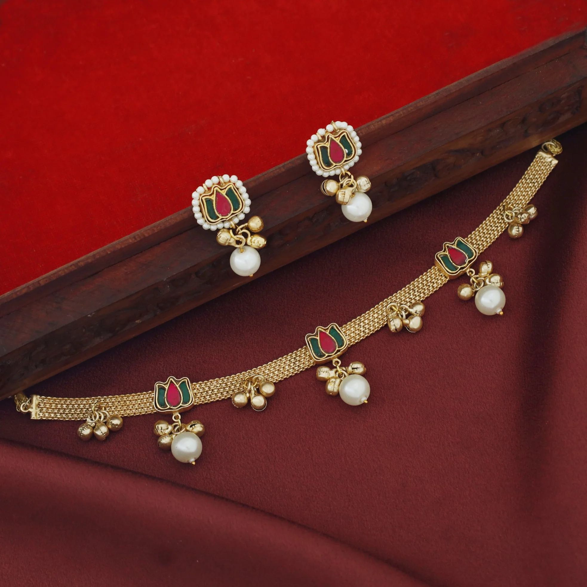Jadau Kundan Lotus Ghungroo Pearl Choker with Earring - Image 3