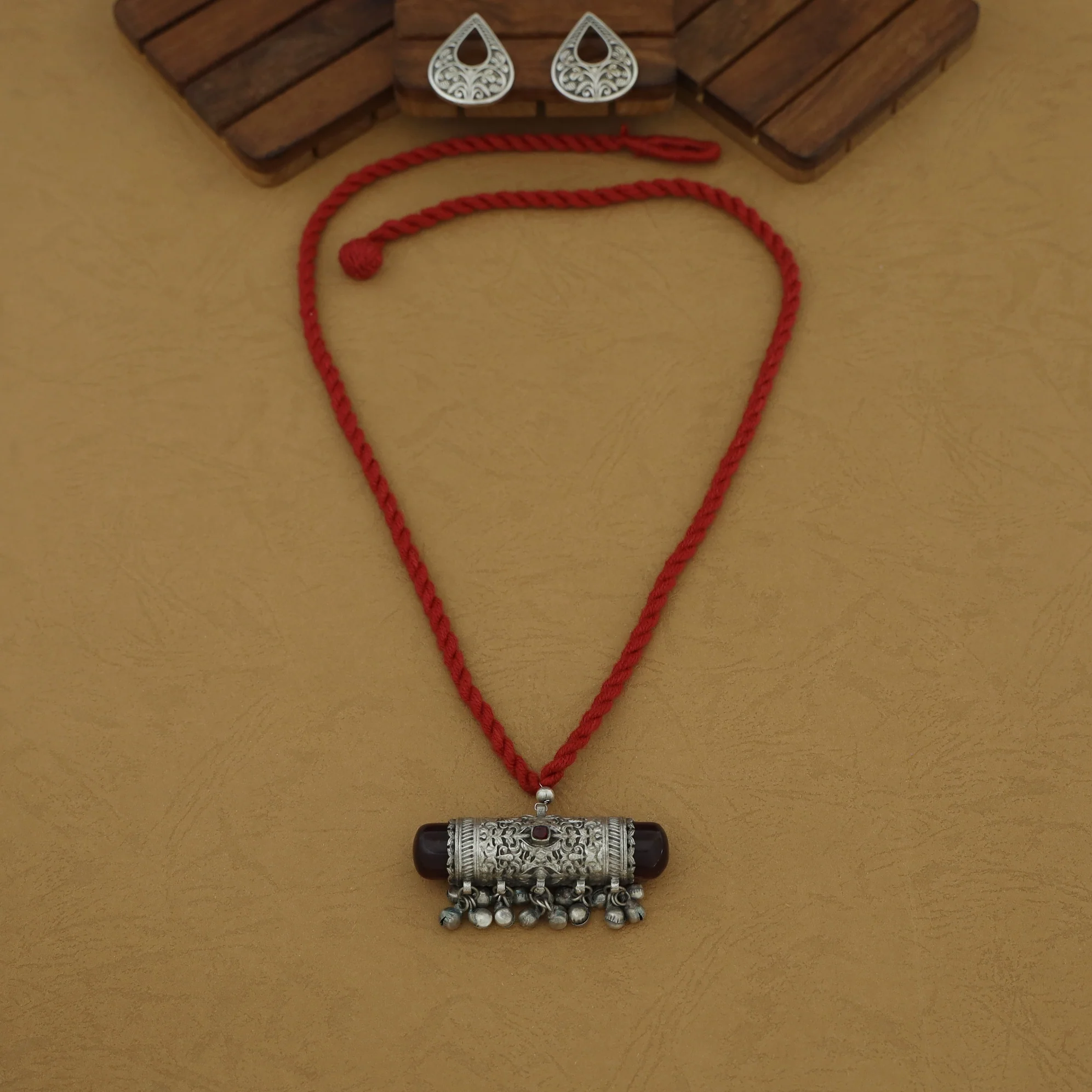 Jagvi Thread Silver Pendant Ghungroo Neckpiece With Earring - Image 4
