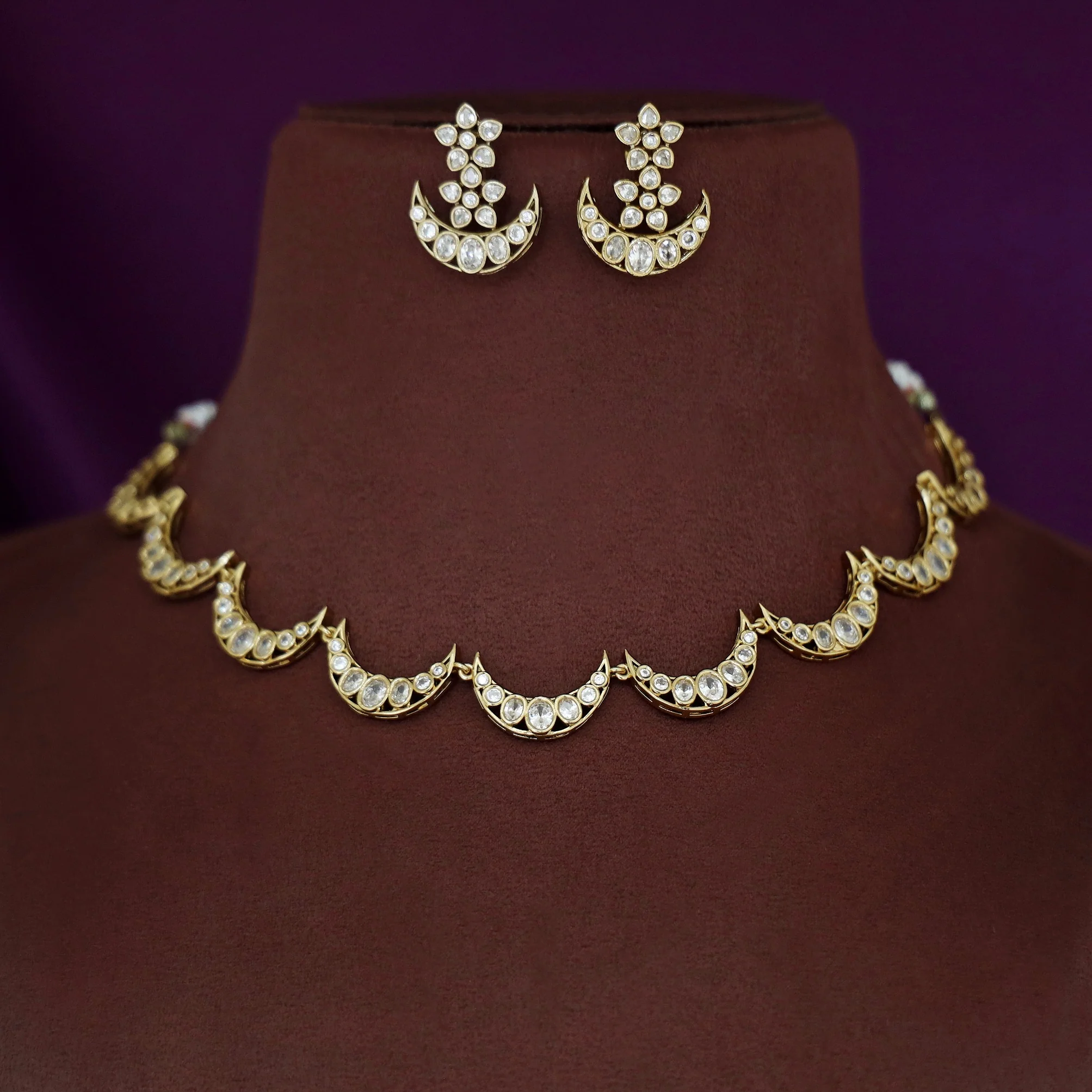 Akanshika Half Moon Neckpiece With Earring - Image 4