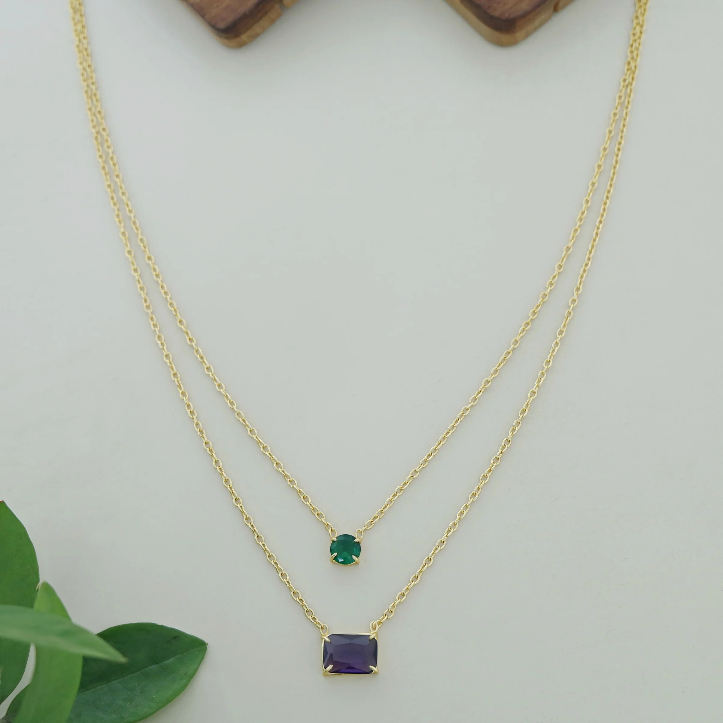Jaime 2 Layer Glossy Claw Neckpiece - Image 10