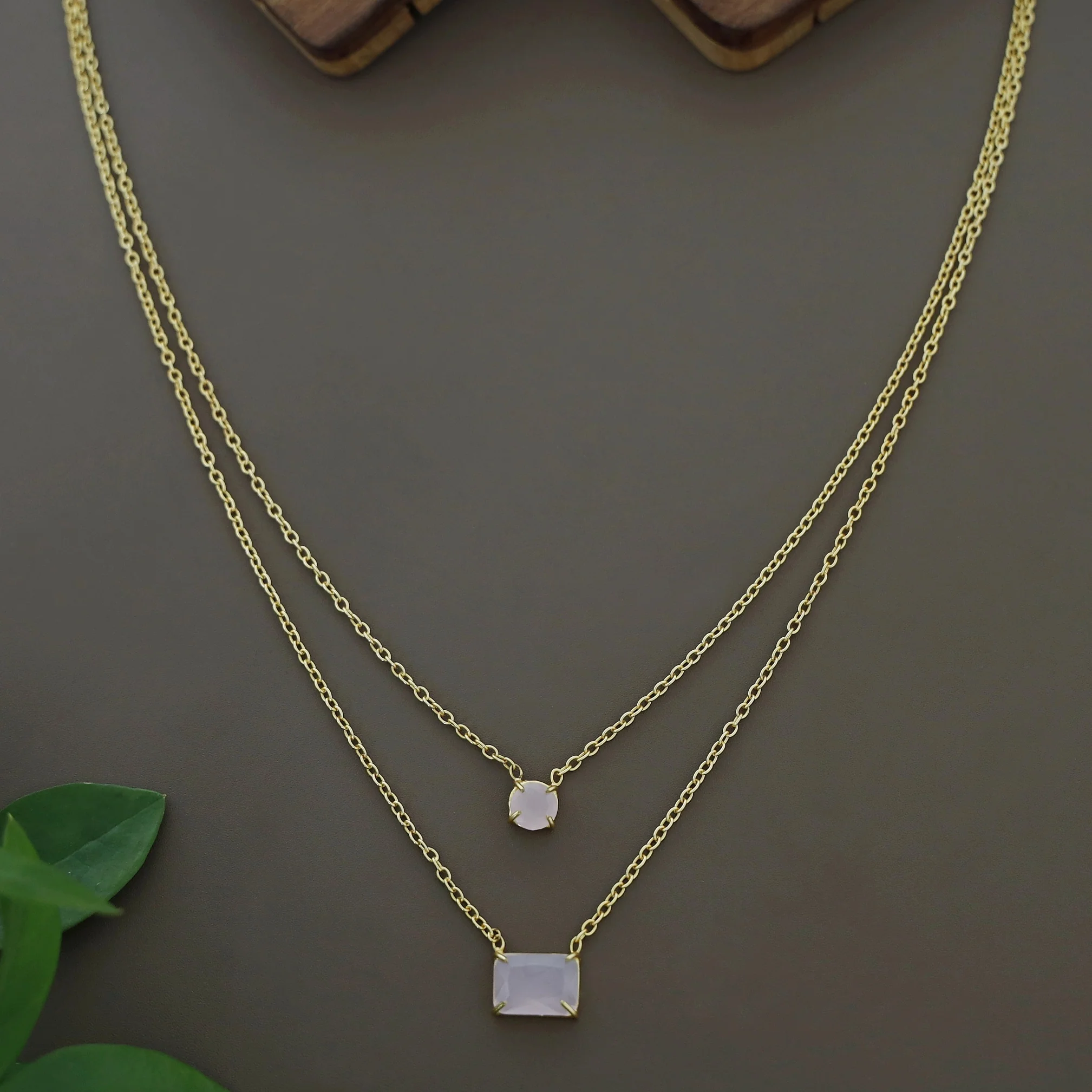 Jaime 2 Layer Glossy Claw Neckpiece - Image 11