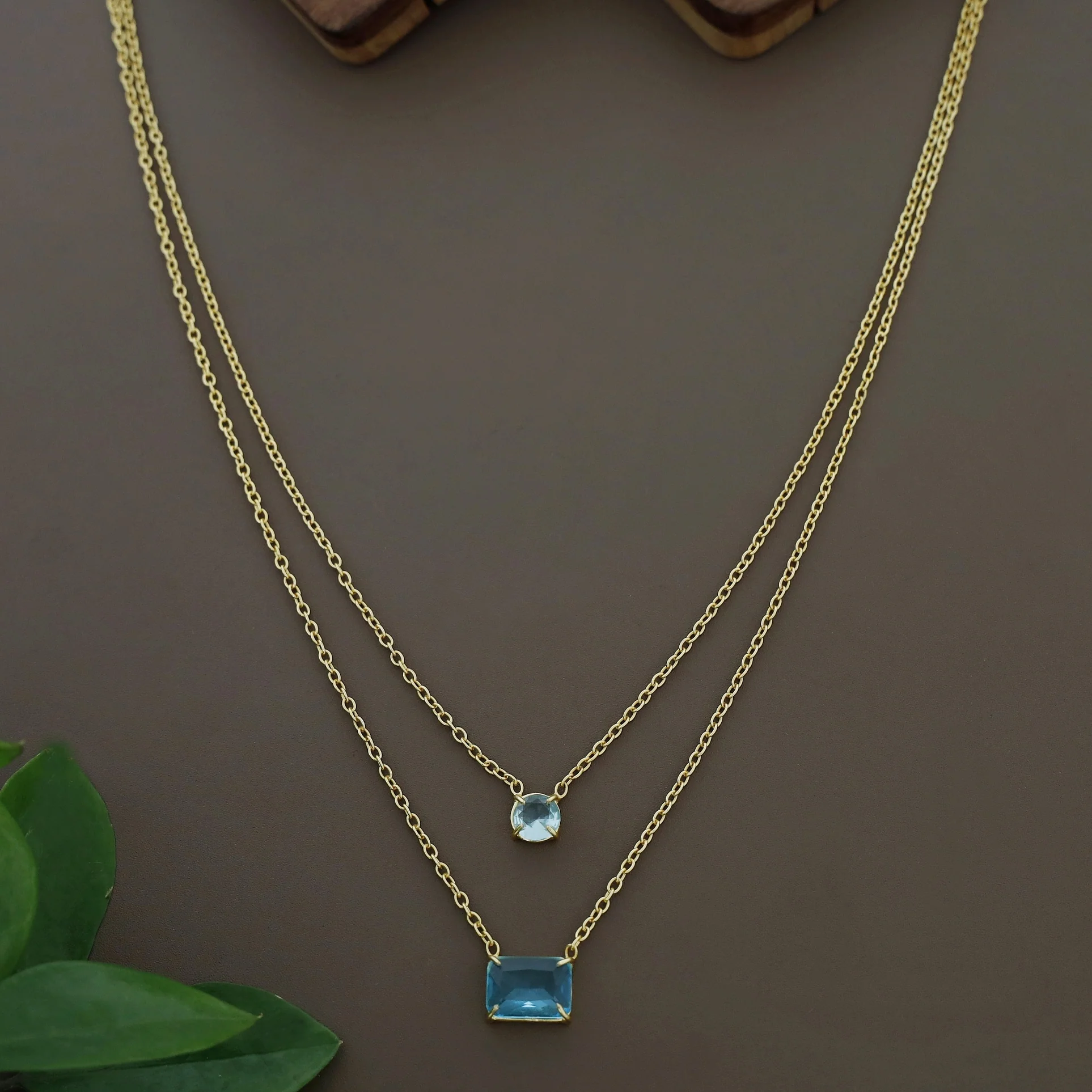 Jaime 2 Layer Glossy Claw Neckpiece - Image 14