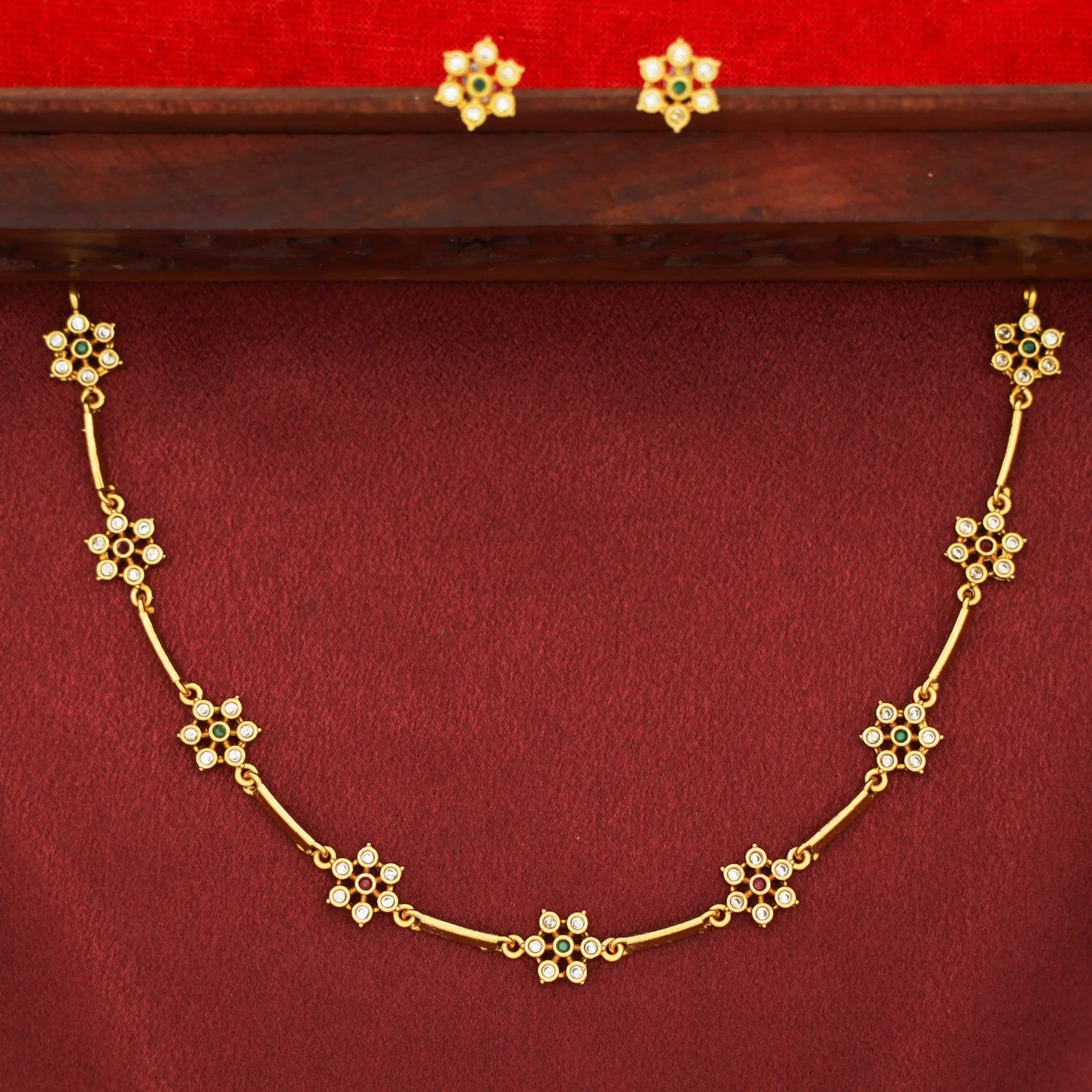 Jaisree Stick Flower Short Neckpiece / Choker with Stud - Image 6