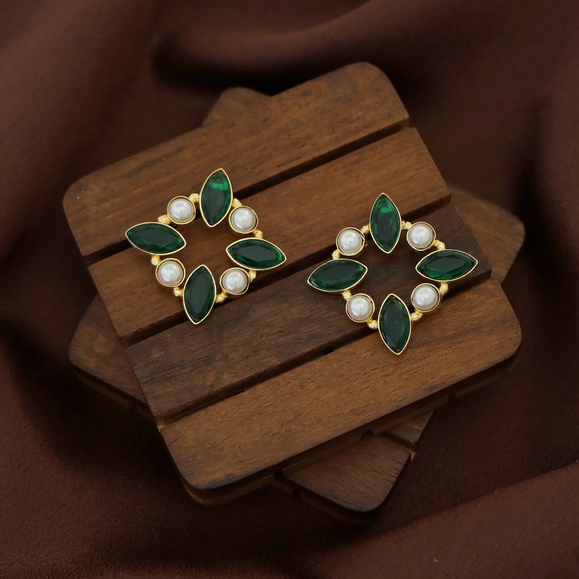 Jamira Tetra Glossy Pearl Earring - Image 2