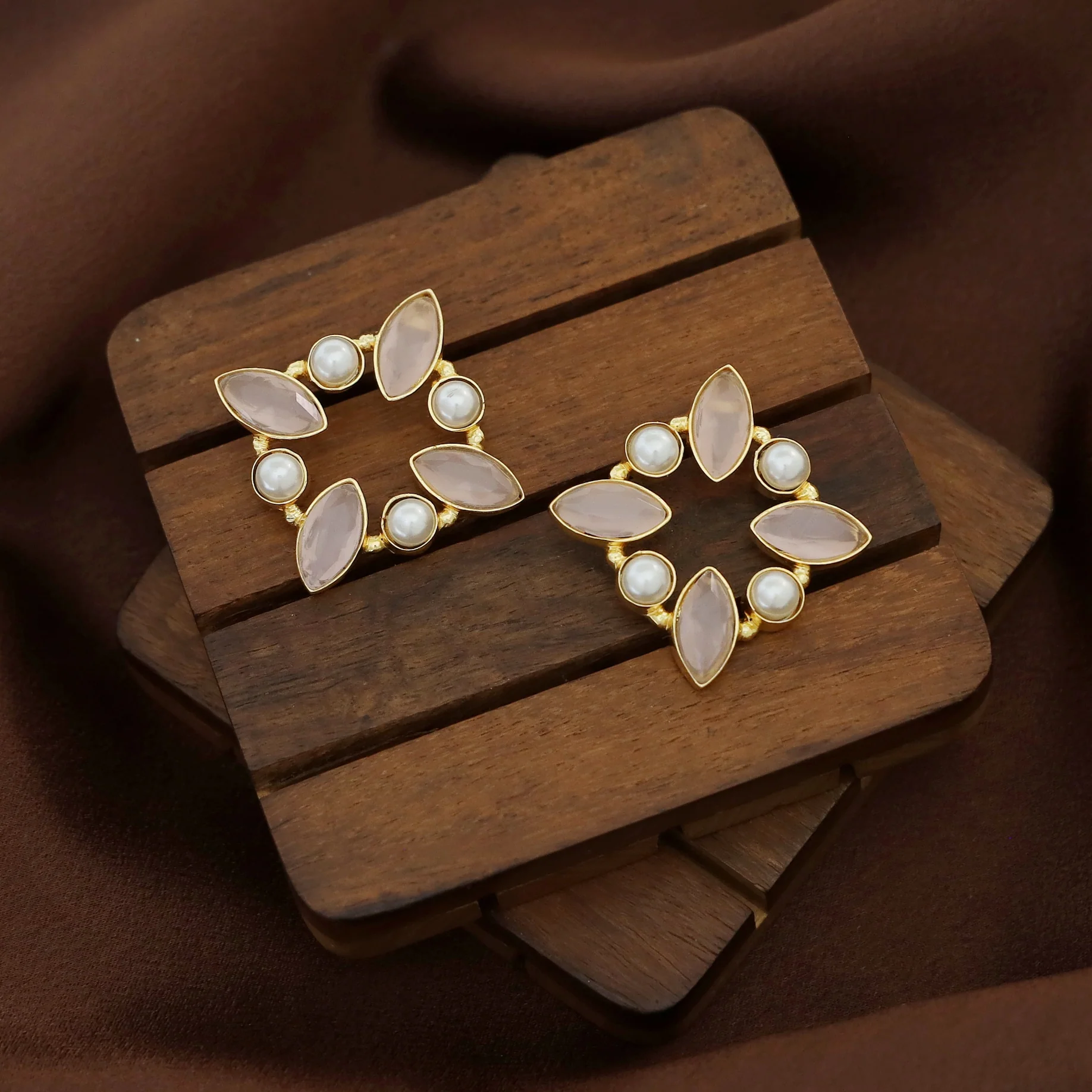 Jamira Tetra Glossy Pearl Earring - Image 5