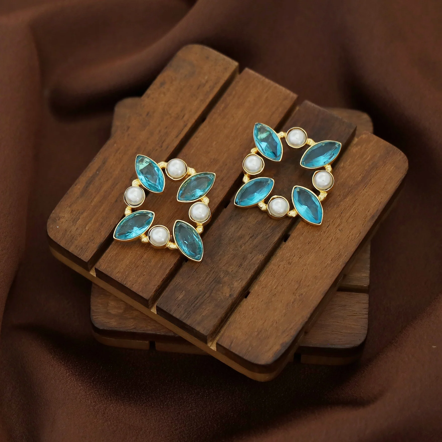 Jamira Tetra Glossy Pearl Earring - Image 7