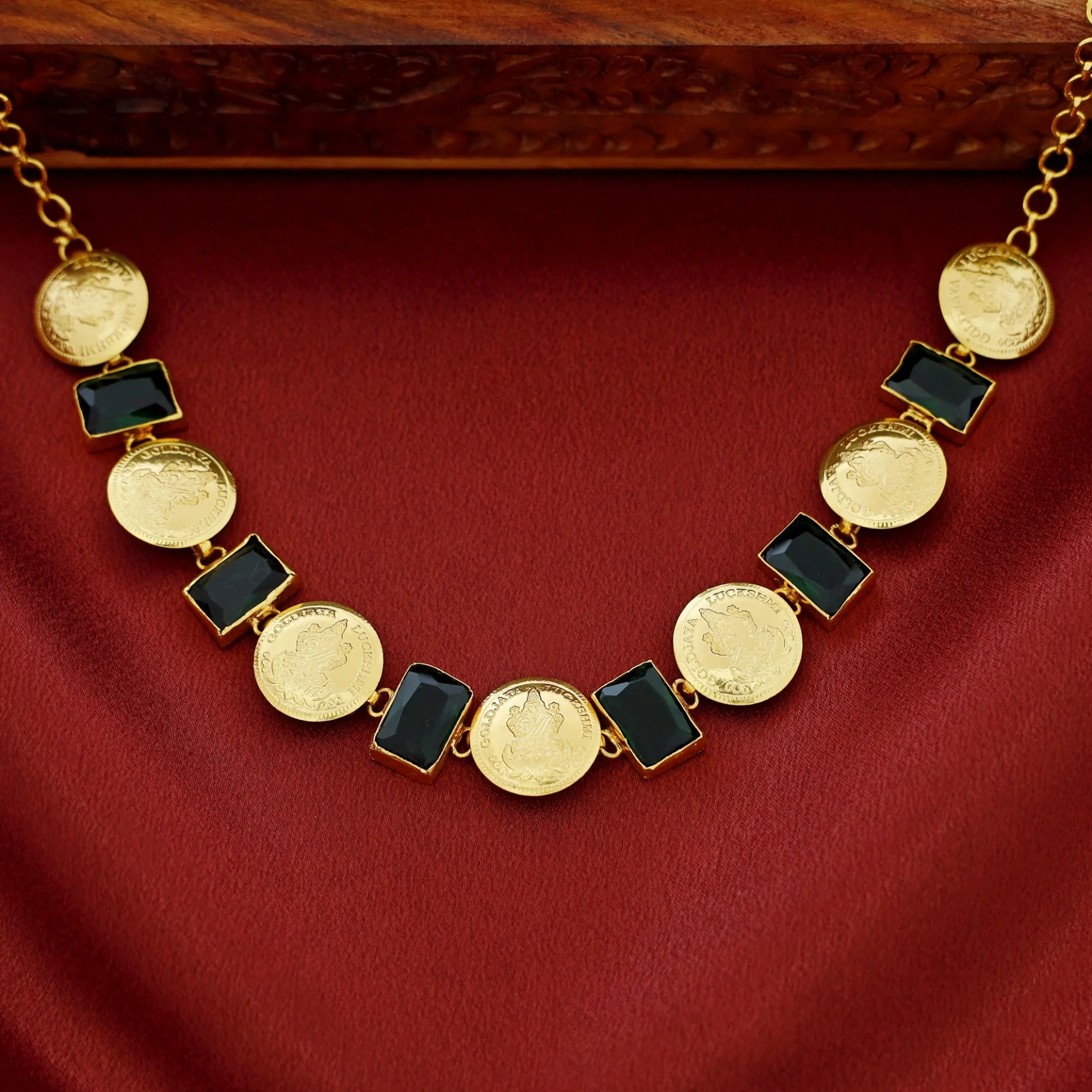 Jaya Lakshmi Kashi Rectangle Choker - Image 4