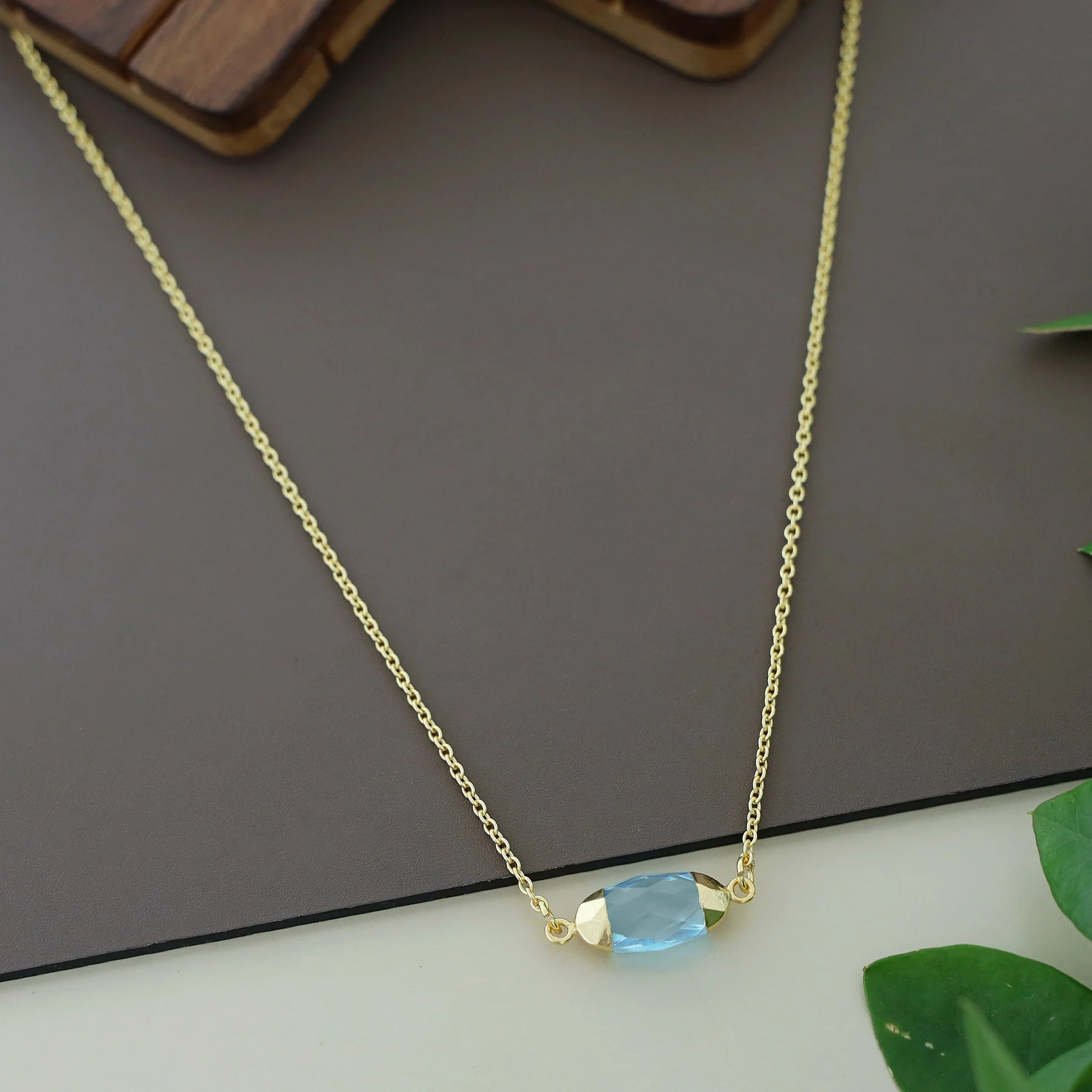 Jiniya Single Glossy Neckpiece - Image 10