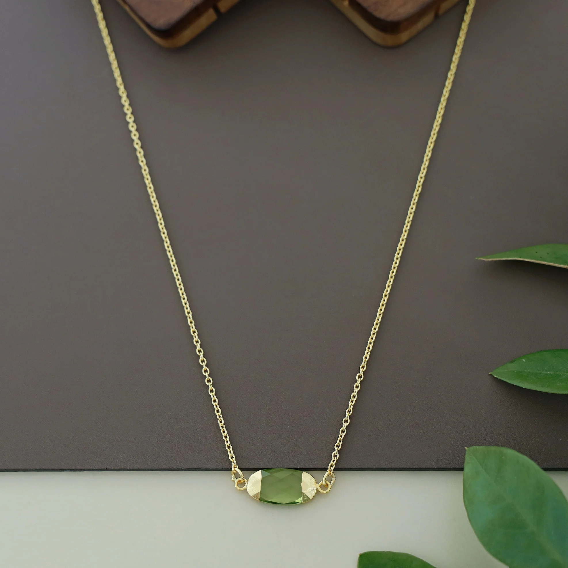 Jiniya Single Glossy Neckpiece - Image 3