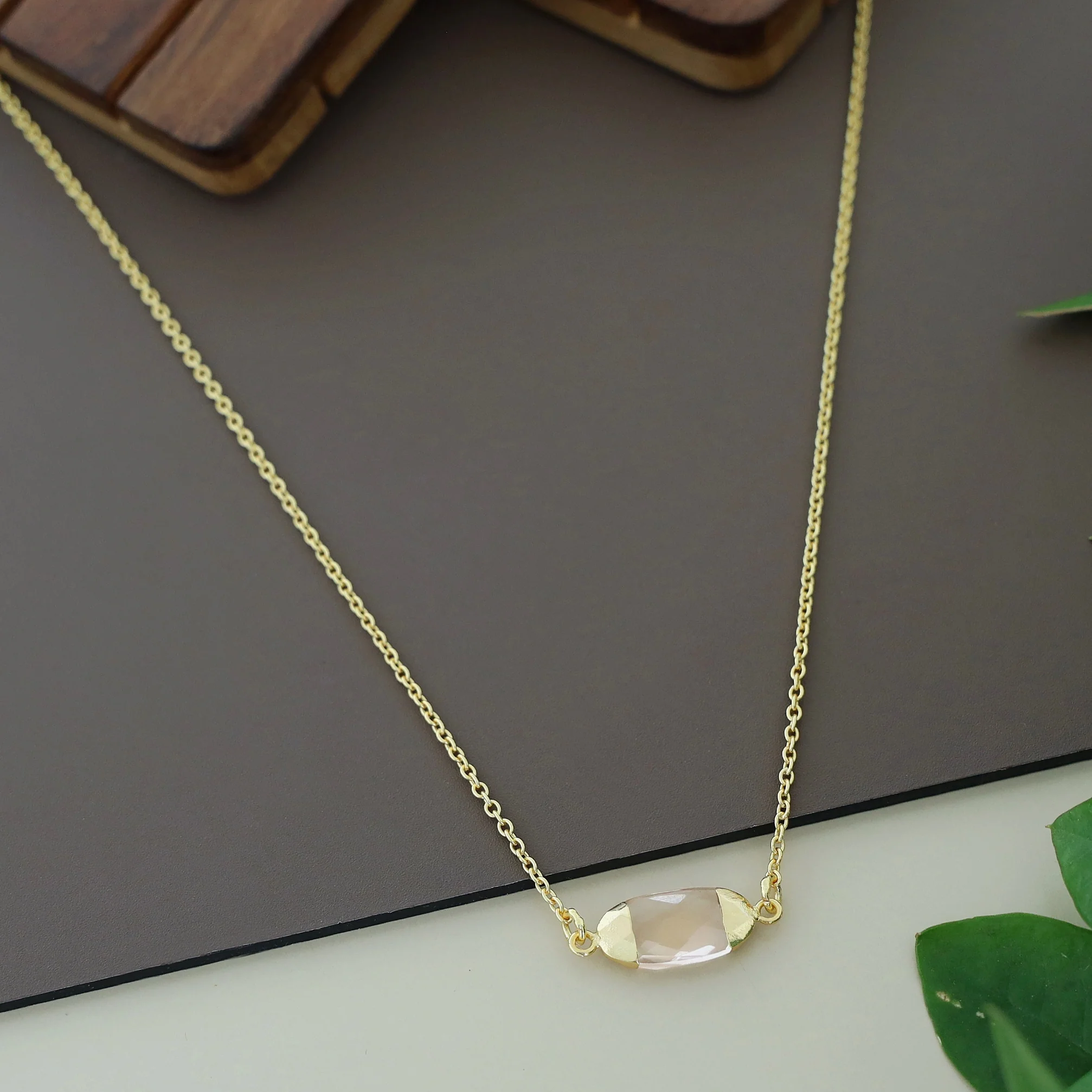 Jiniya Single Glossy Neckpiece - Image 5