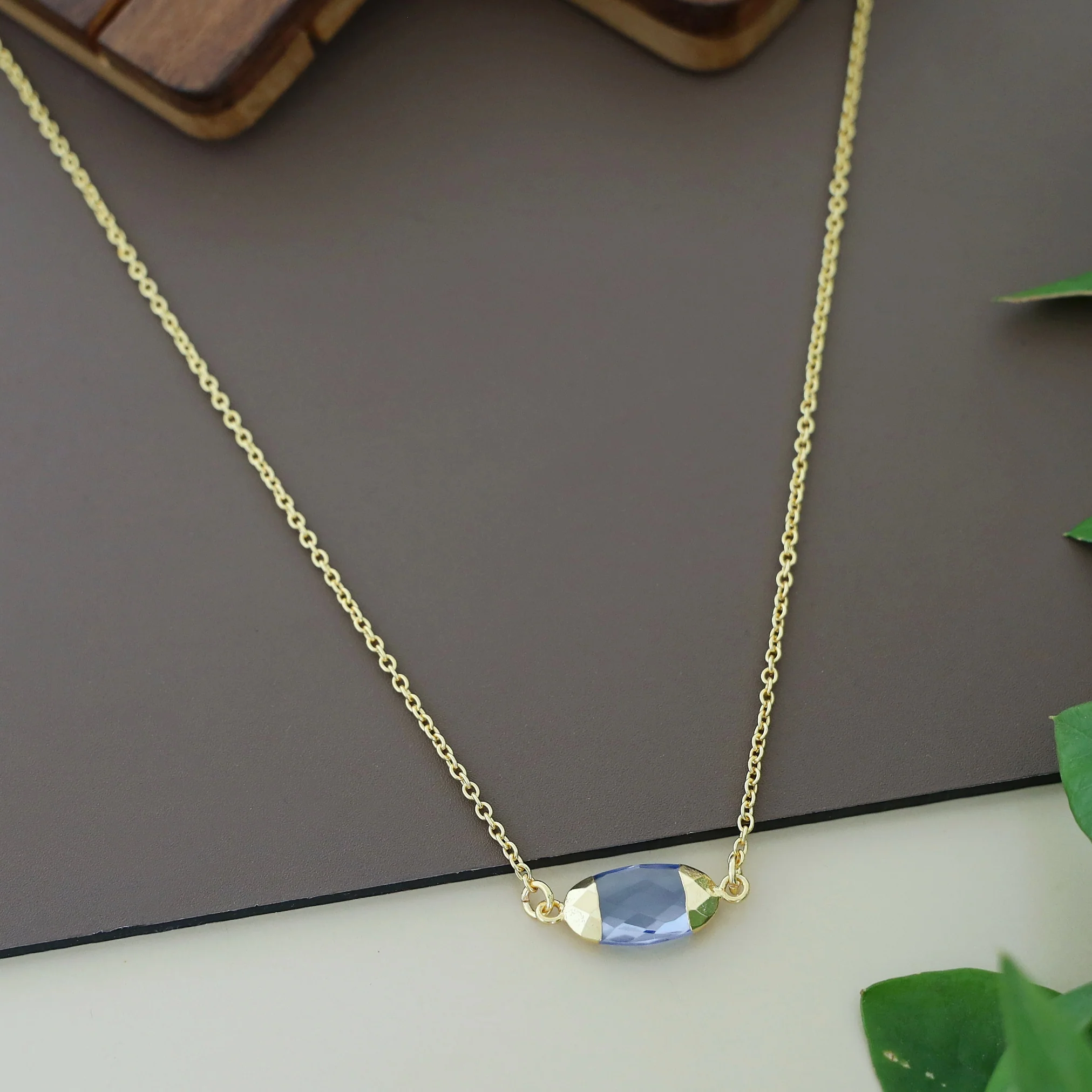 Jiniya Single Glossy Neckpiece - Image 6