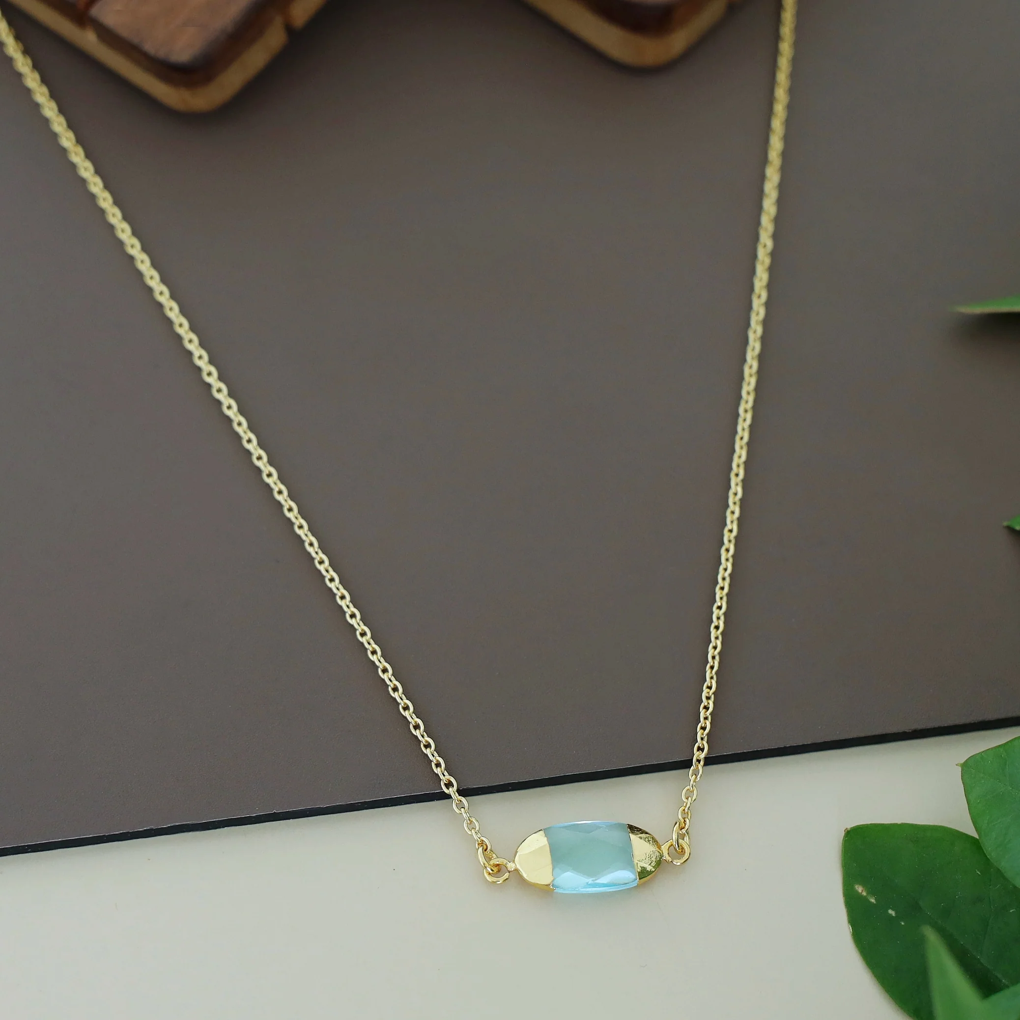 Jiniya Single Glossy Neckpiece - Image 8
