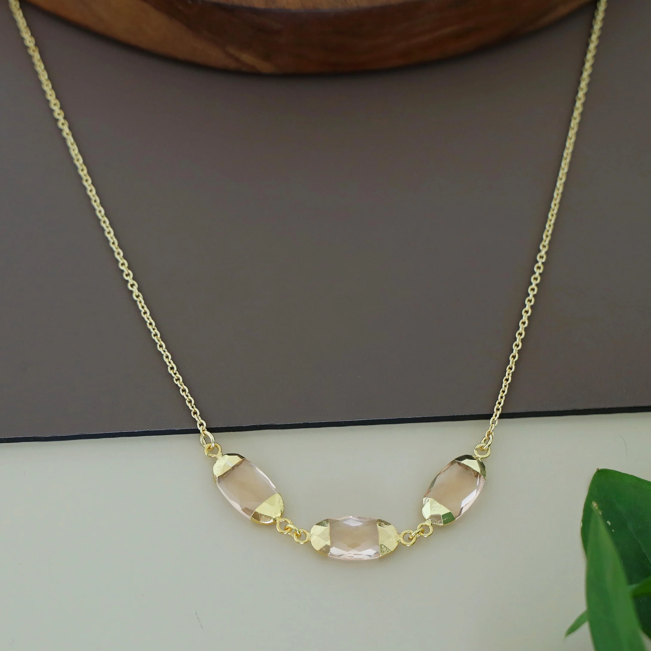 Jiniya Tri Glossy Neckpiece - Image 7
