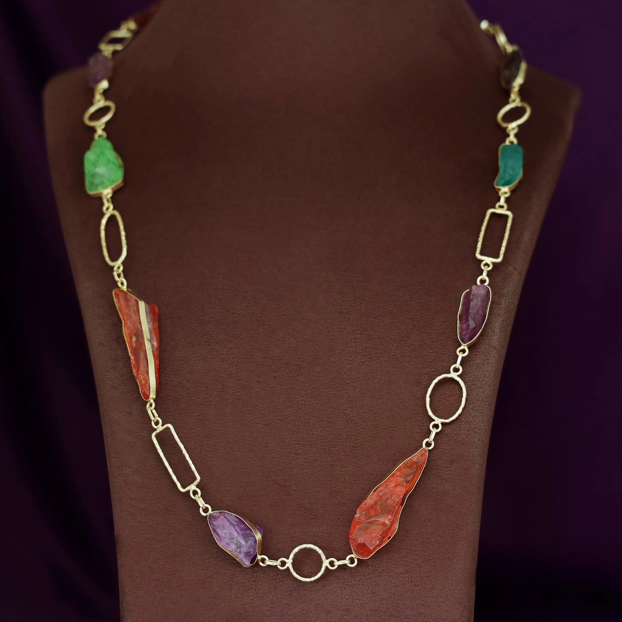 Jisna Golden Hammered Rectangle Circle Dyed Stone Neckpiece - Image 2