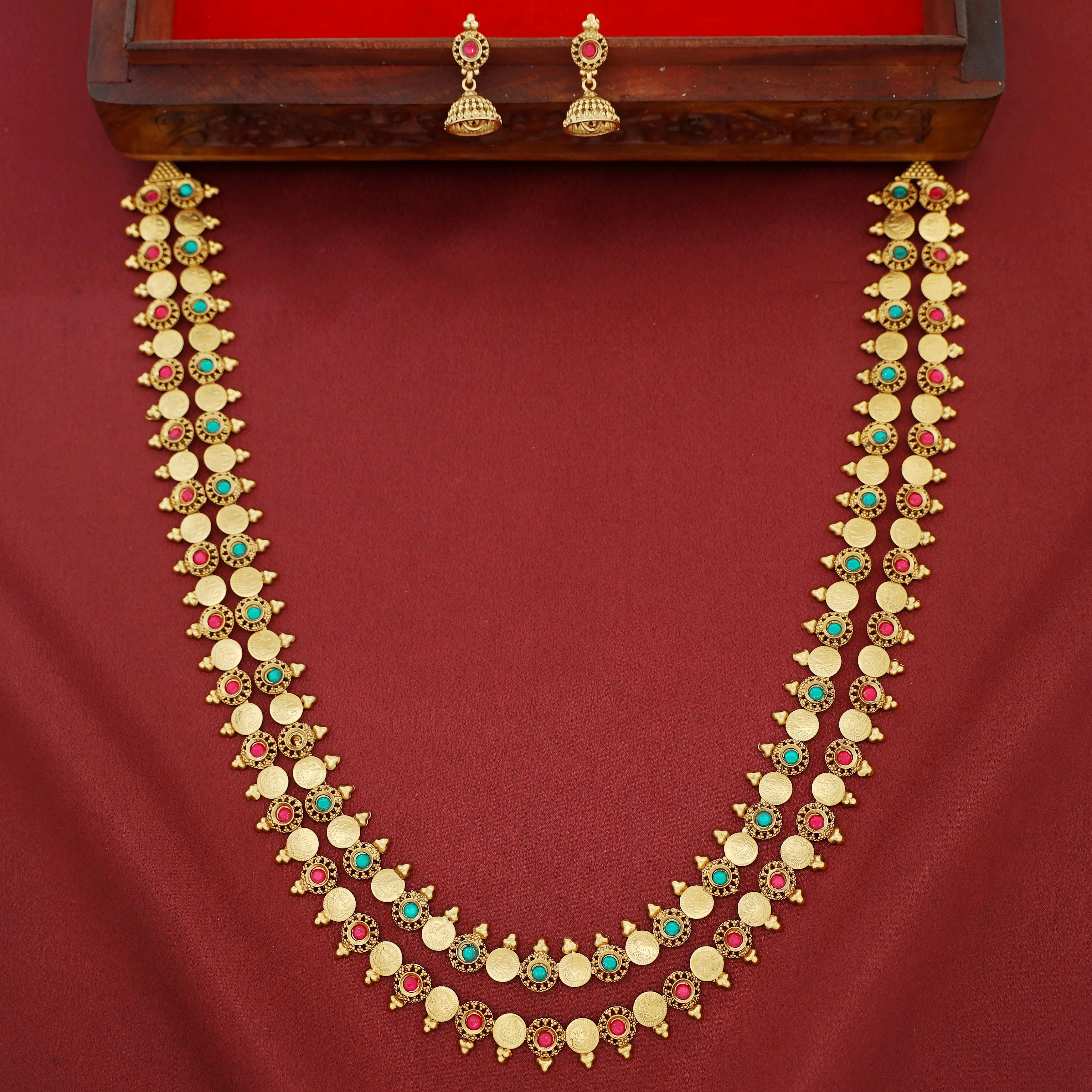 Jivansha 2 Layer Kashi Neckpiece With Earring - Image 4