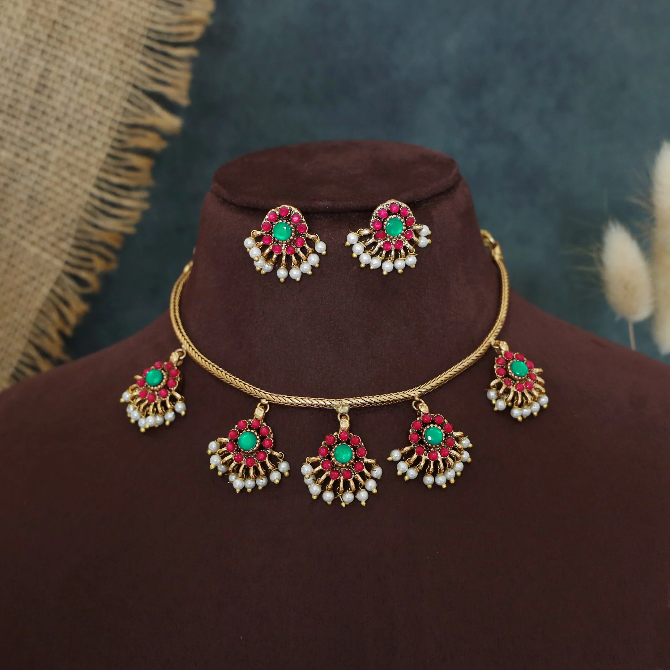 Jivitha 5 Floral Cluster Pearl Short Neckpiece With Stud - Image 2