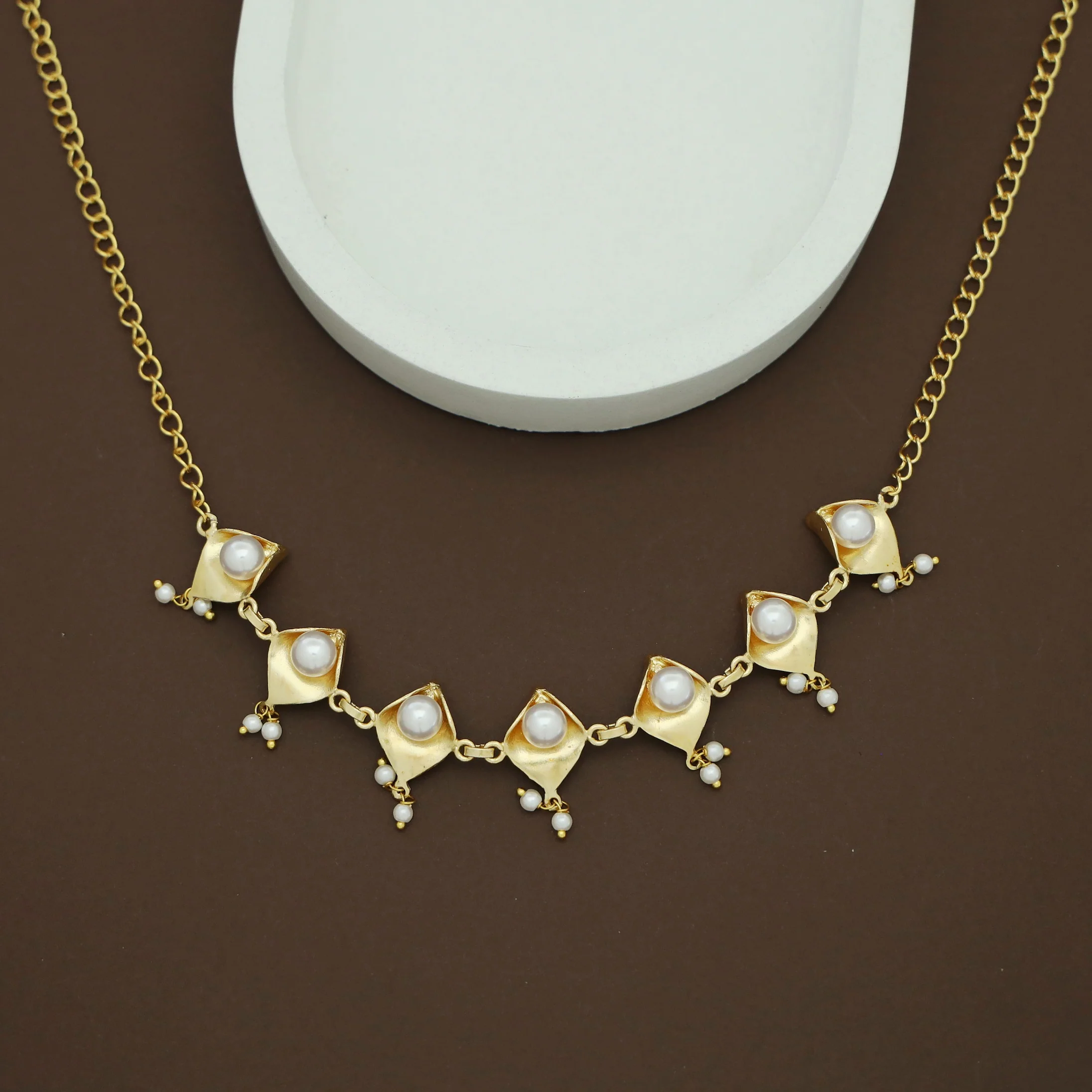 Jiyana Golden Calla Lily Branch Pearl Beaded Choker - Image 3