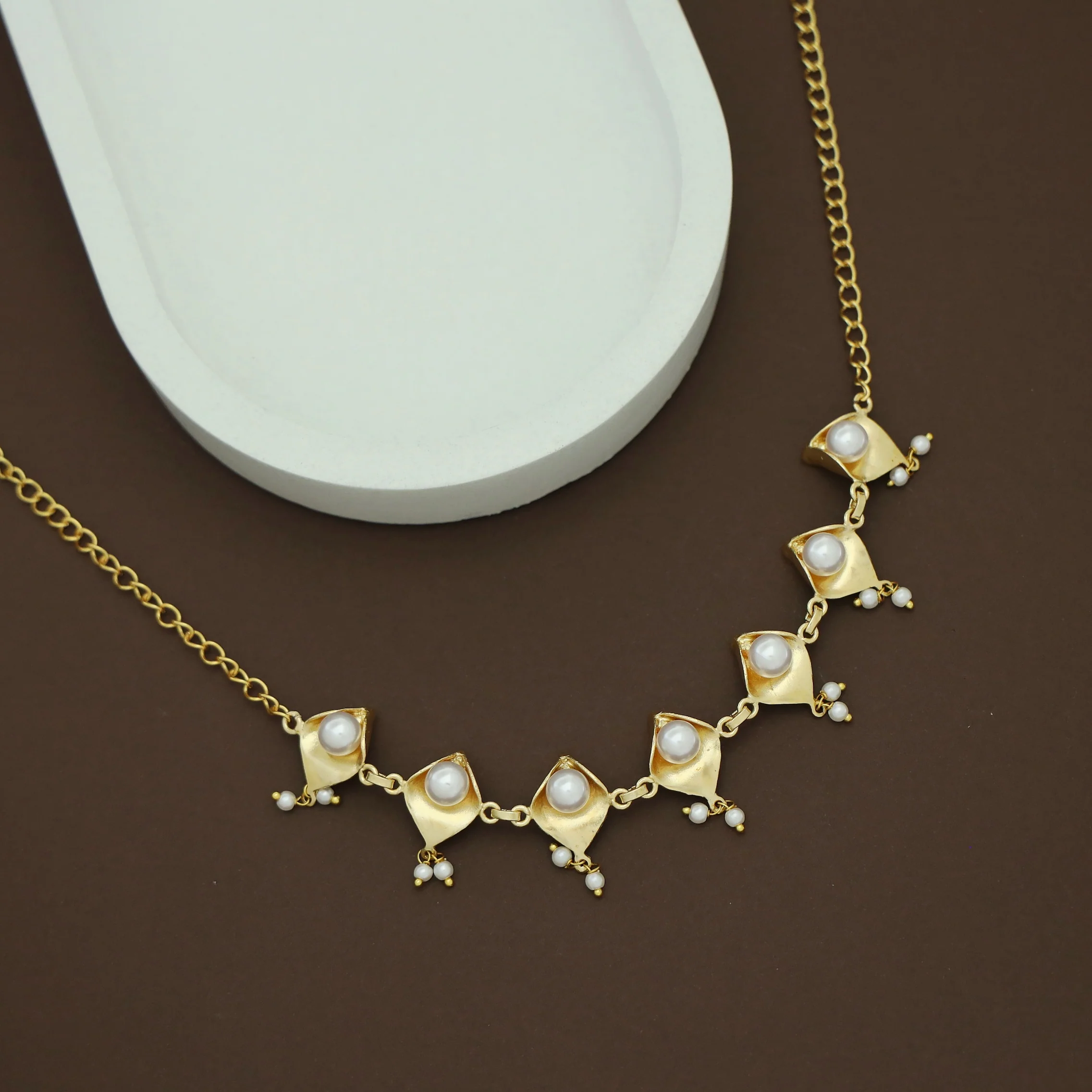 Jiyana Golden Calla Lily Branch Pearl Beaded Choker - Image 5
