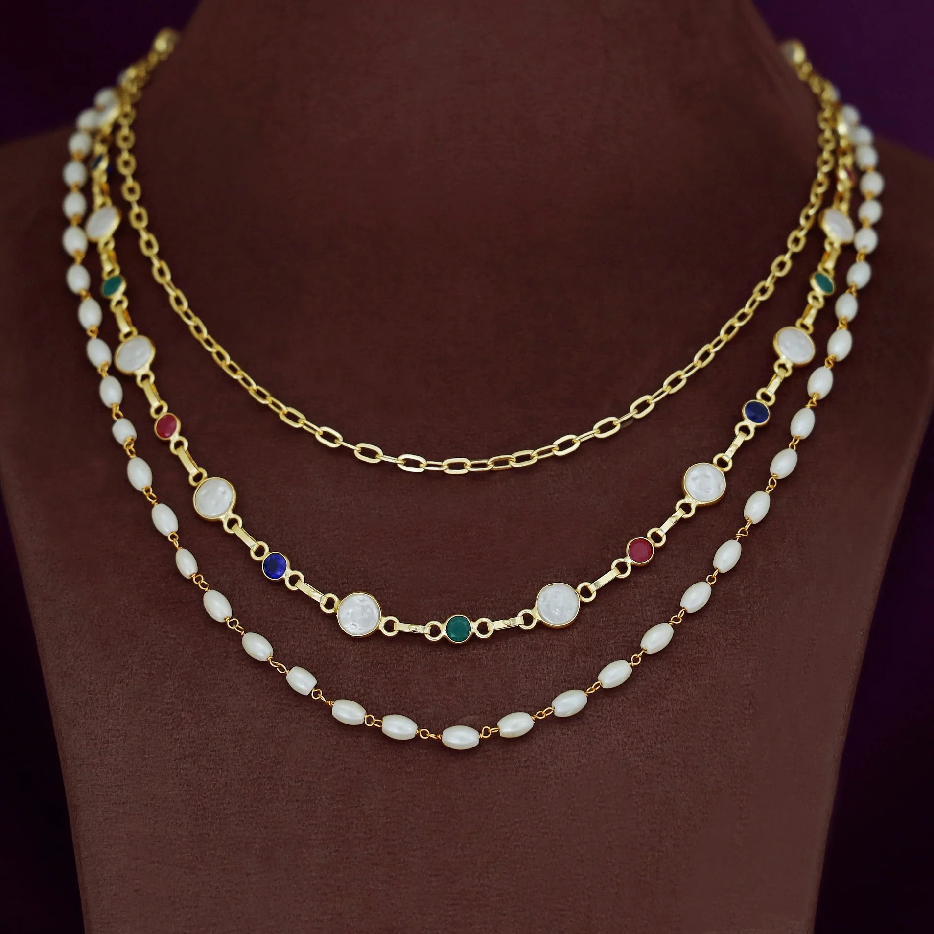 Jona 3 Layer Glossy Pearl Neckpiece - Image 2
