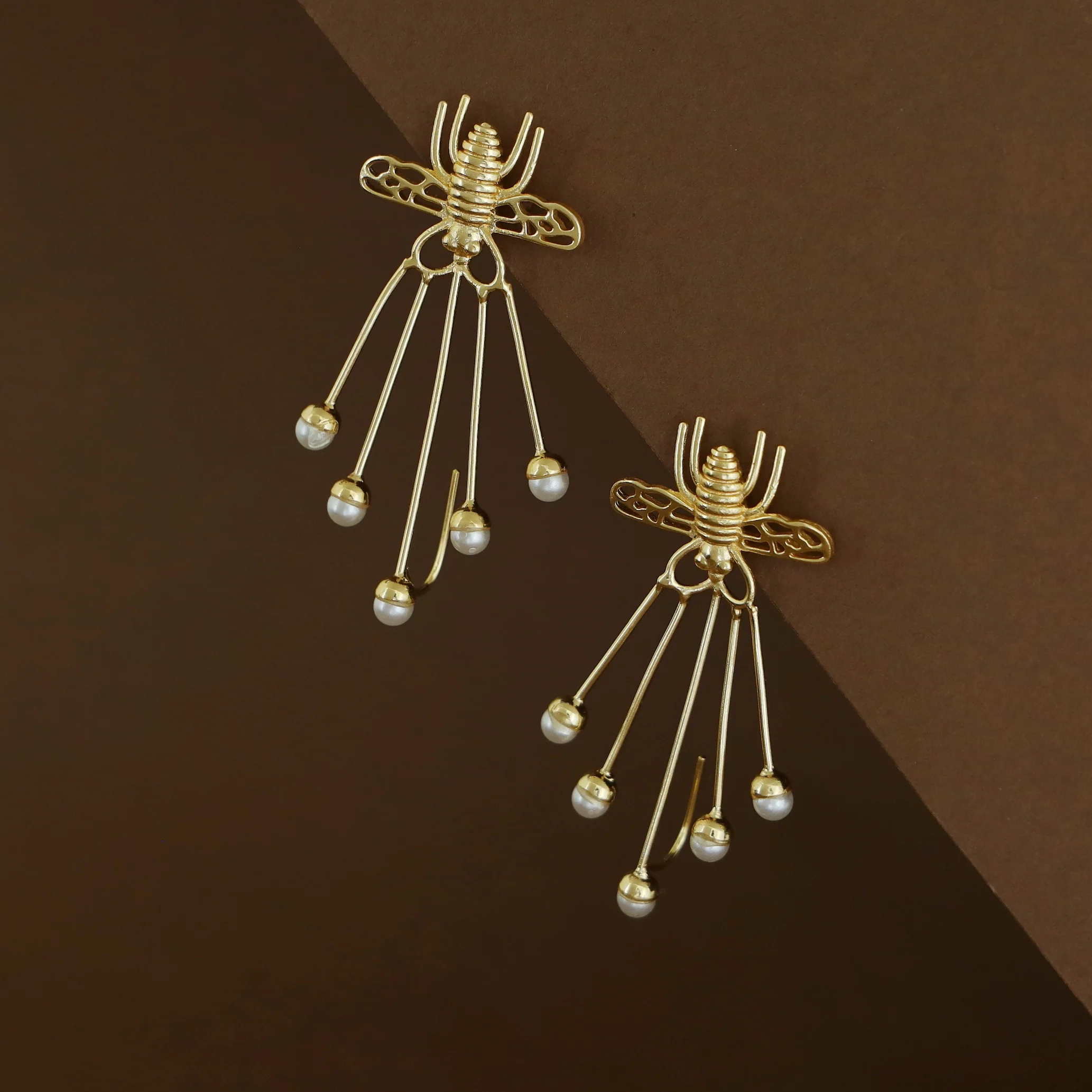 Joyana Golden Honey Bee Pearl 3 In 1 Ear-Cuff - Image 6