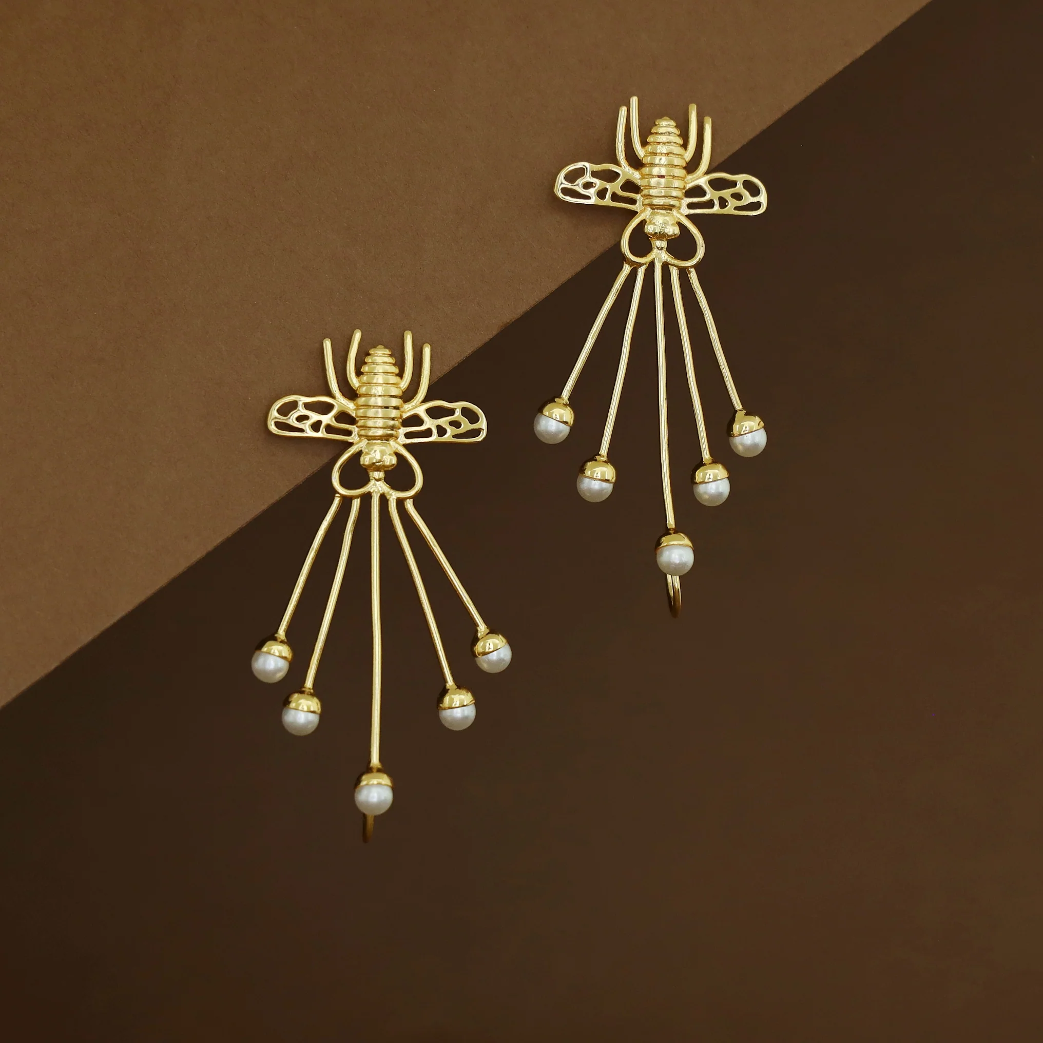 Joyana Golden Honey Bee Pearl 3 In 1 Ear-Cuff - Image 7