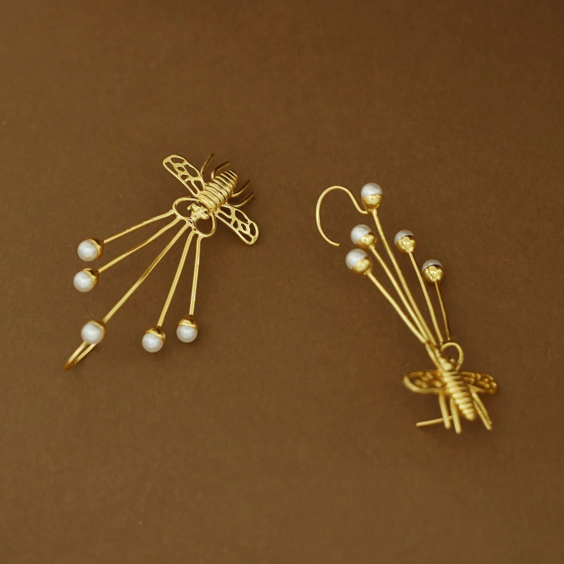 Joyana Golden Honey Bee Pearl 3 In 1 Ear-Cuff - Image 9