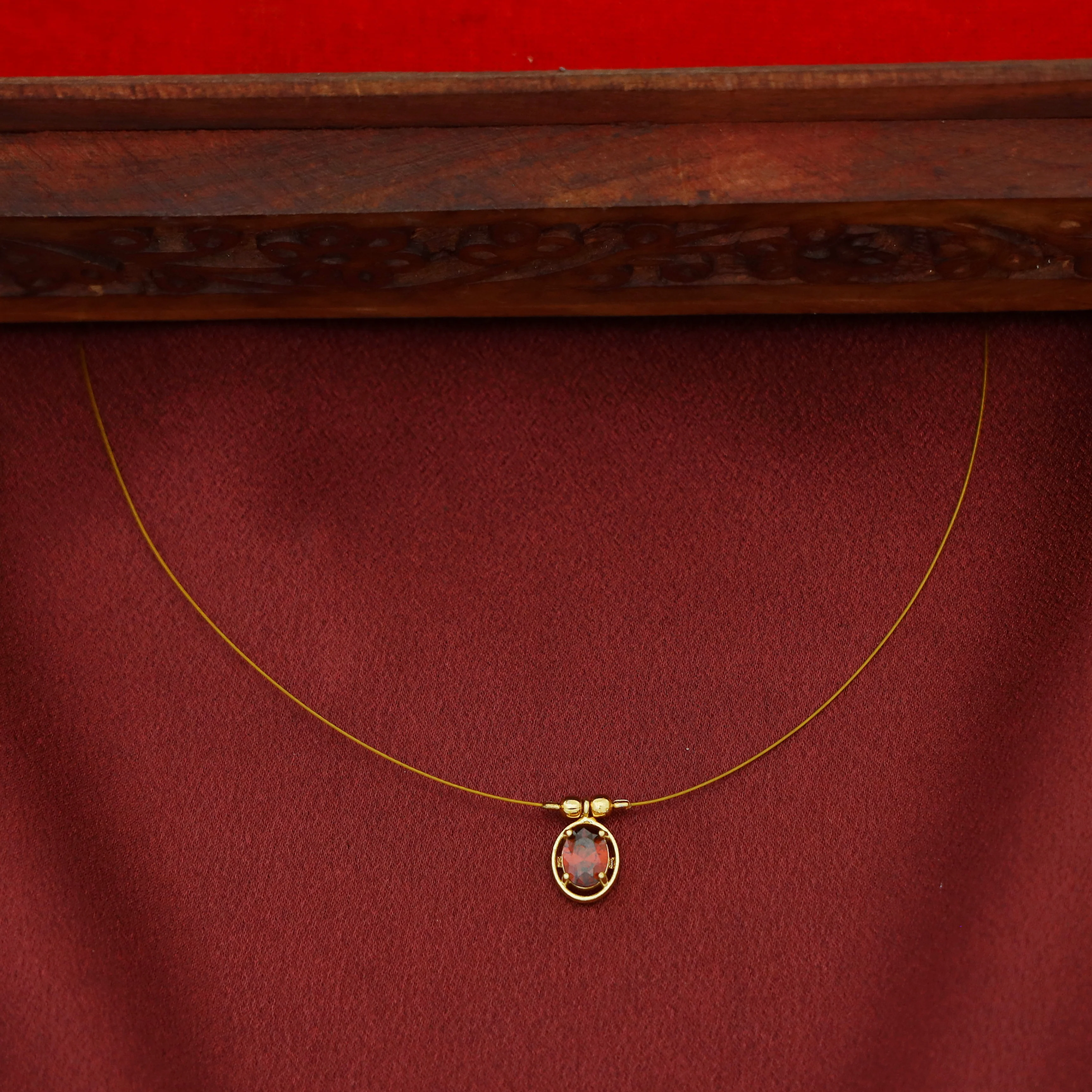 Juhi Oval Glossy Stone String Neckpiece - Image 3