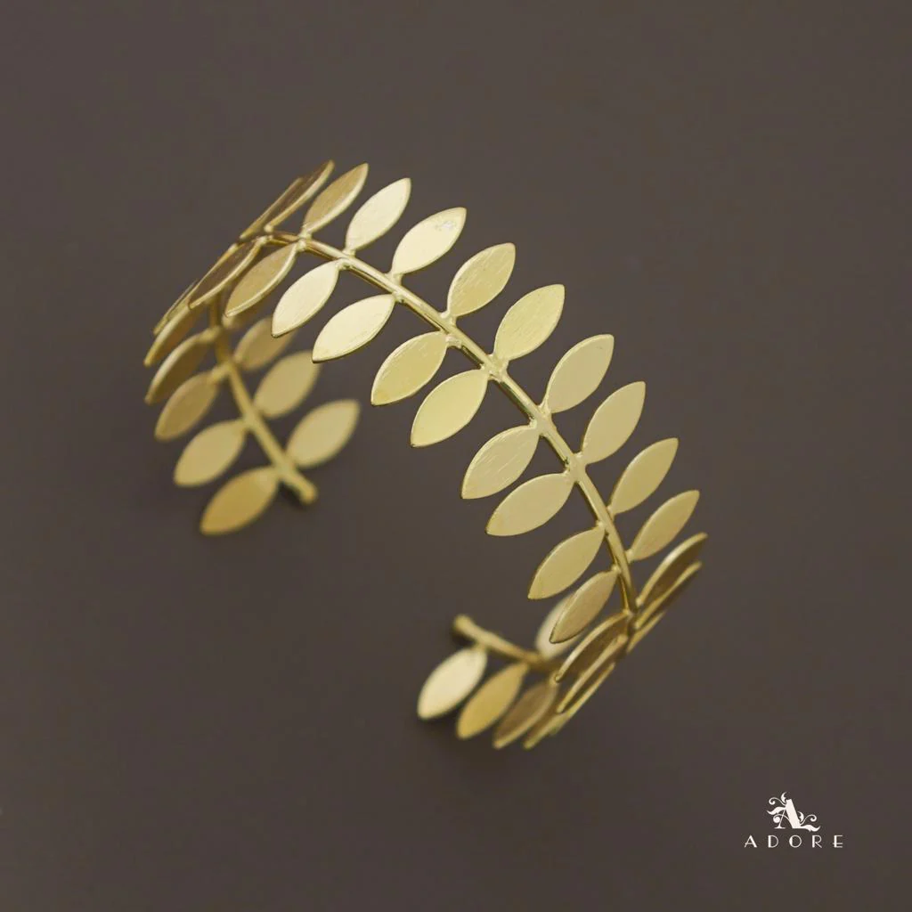 Juhisha Golden Leaf Bangle - Image 3