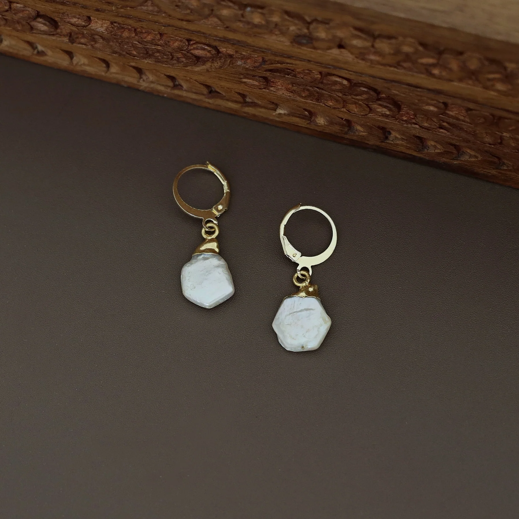 Junie Real Baroque Neckpiece With Hoop Earring - Image 4