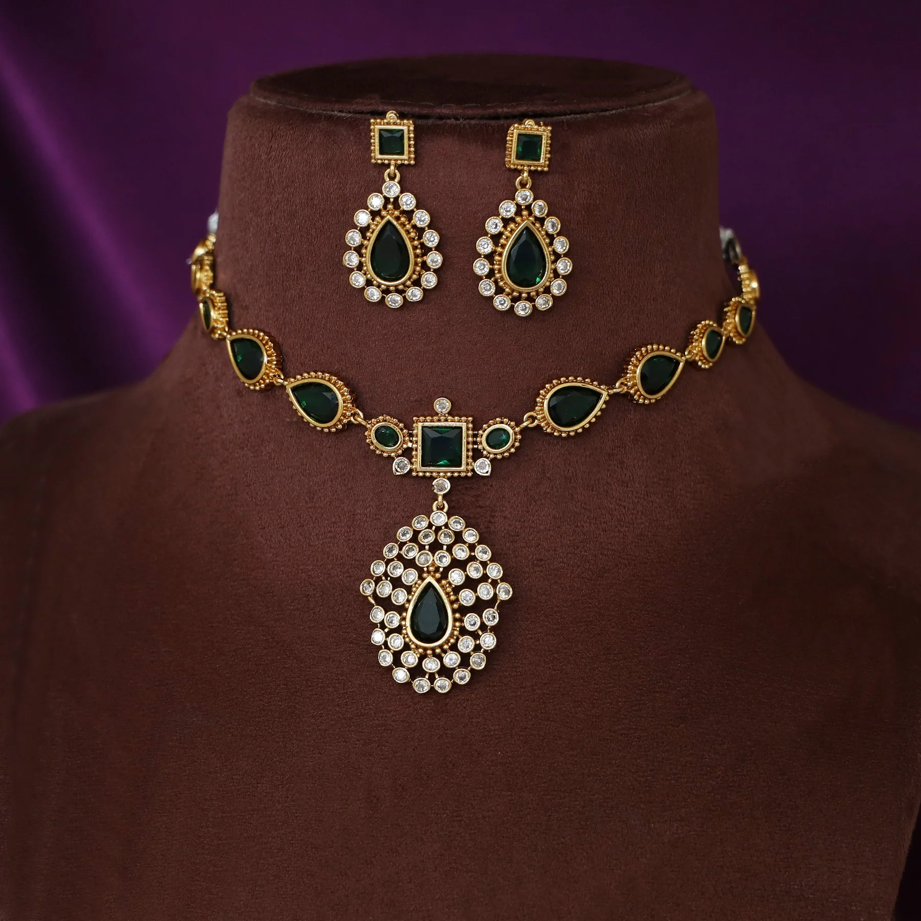 Jyotika  Drop Glossy Short Neckpiece With Earring - Image 3