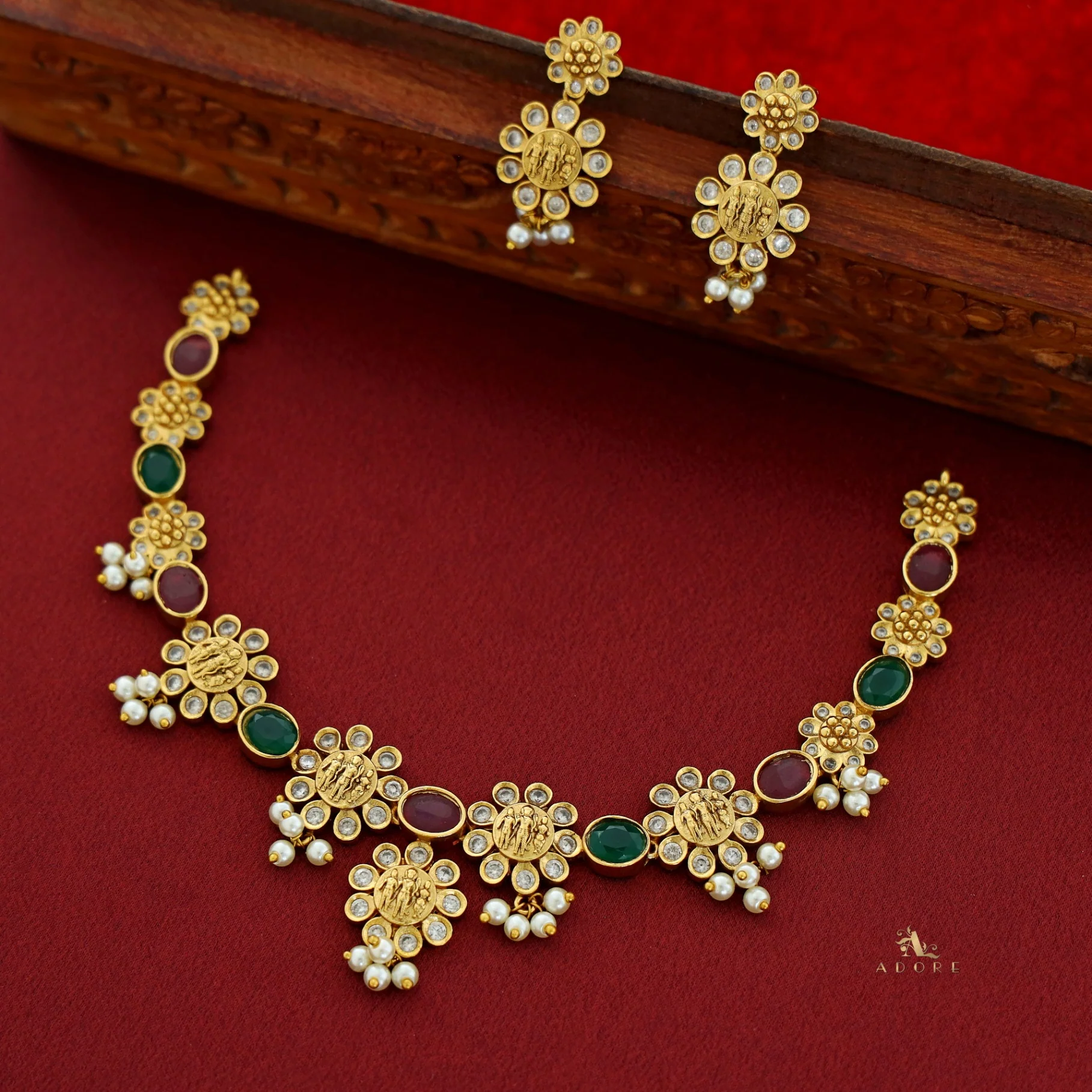 Kaashvi Floral Pearl Short Neckpiece With Earring - Image 6