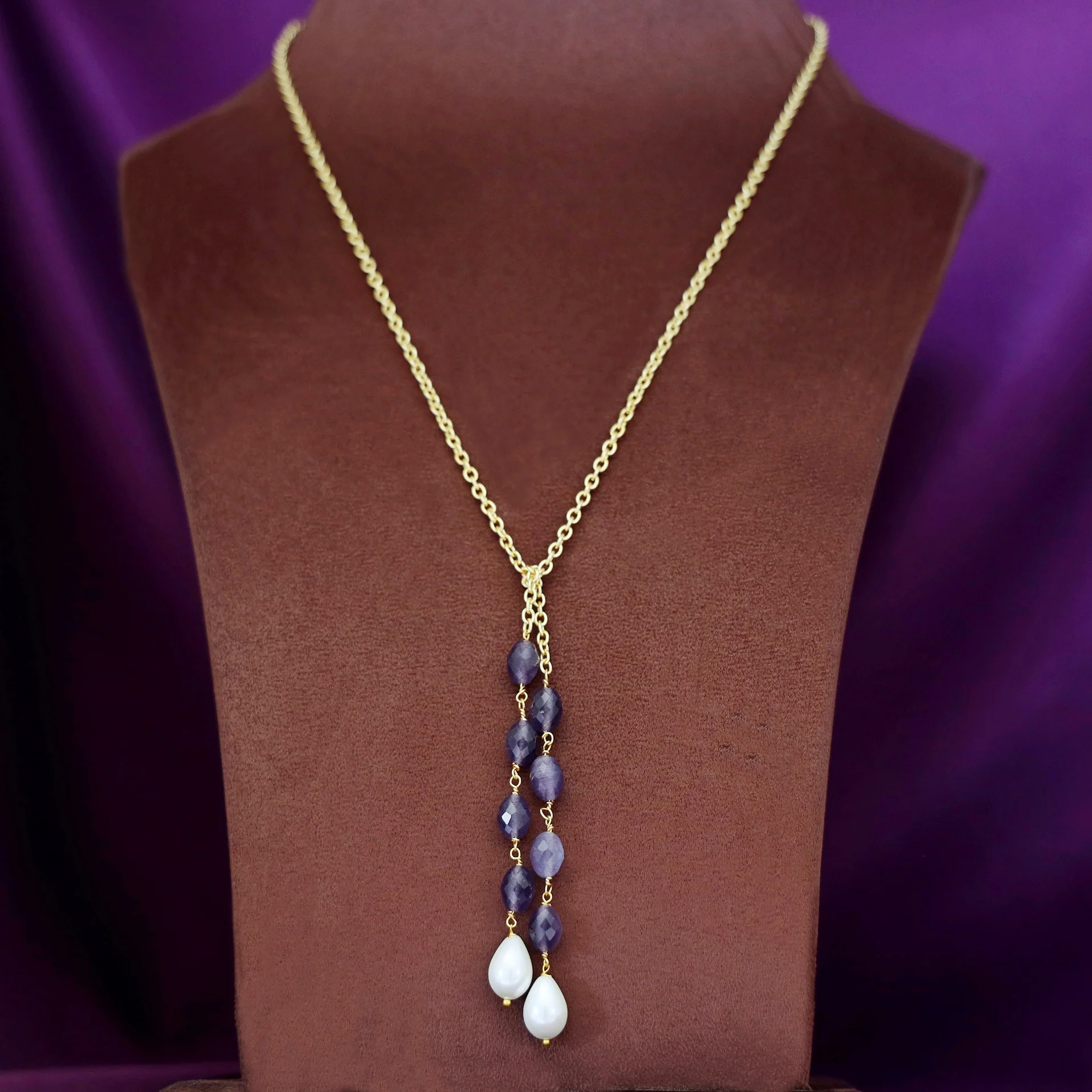 Kaira Golden Simple Chain Neckpiece - Image 2
