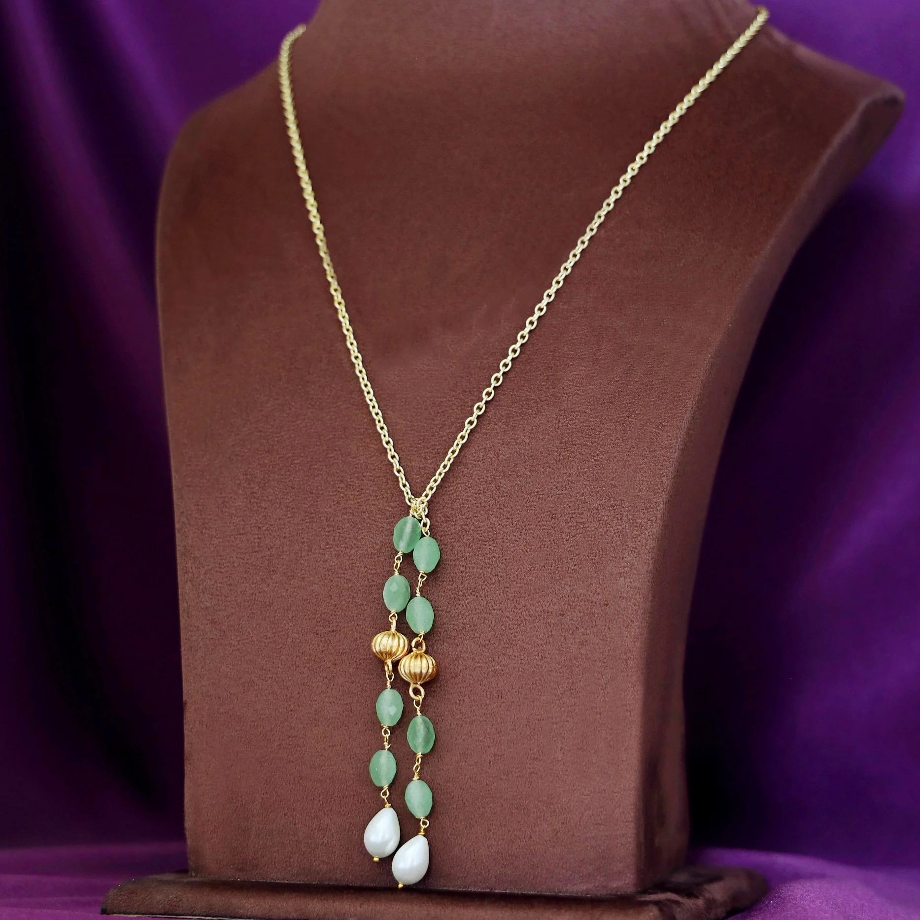 Kaira Golden Simple Chain Neckpiece - Image 3