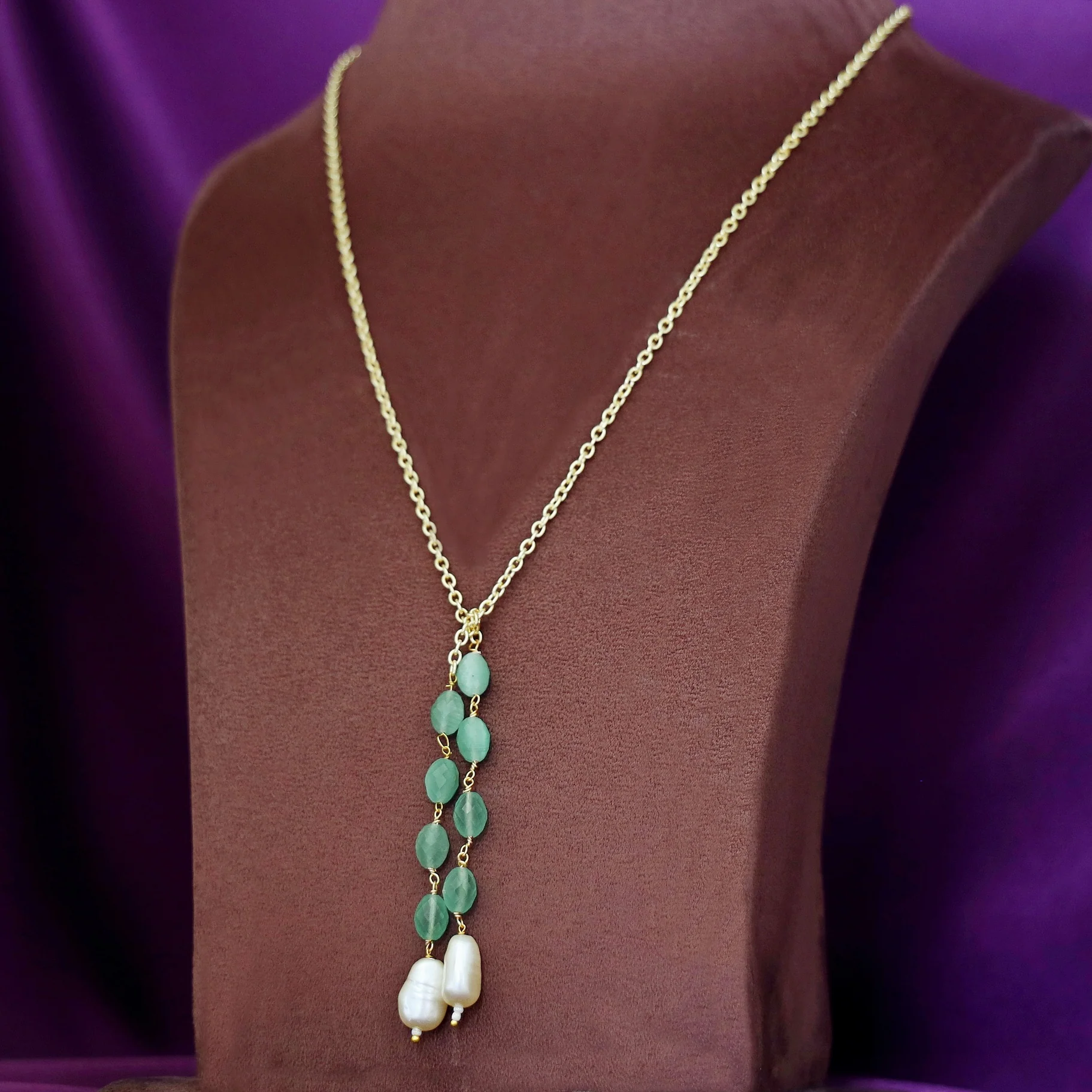 Kaira Golden Simple Chain Neckpiece - Image 4